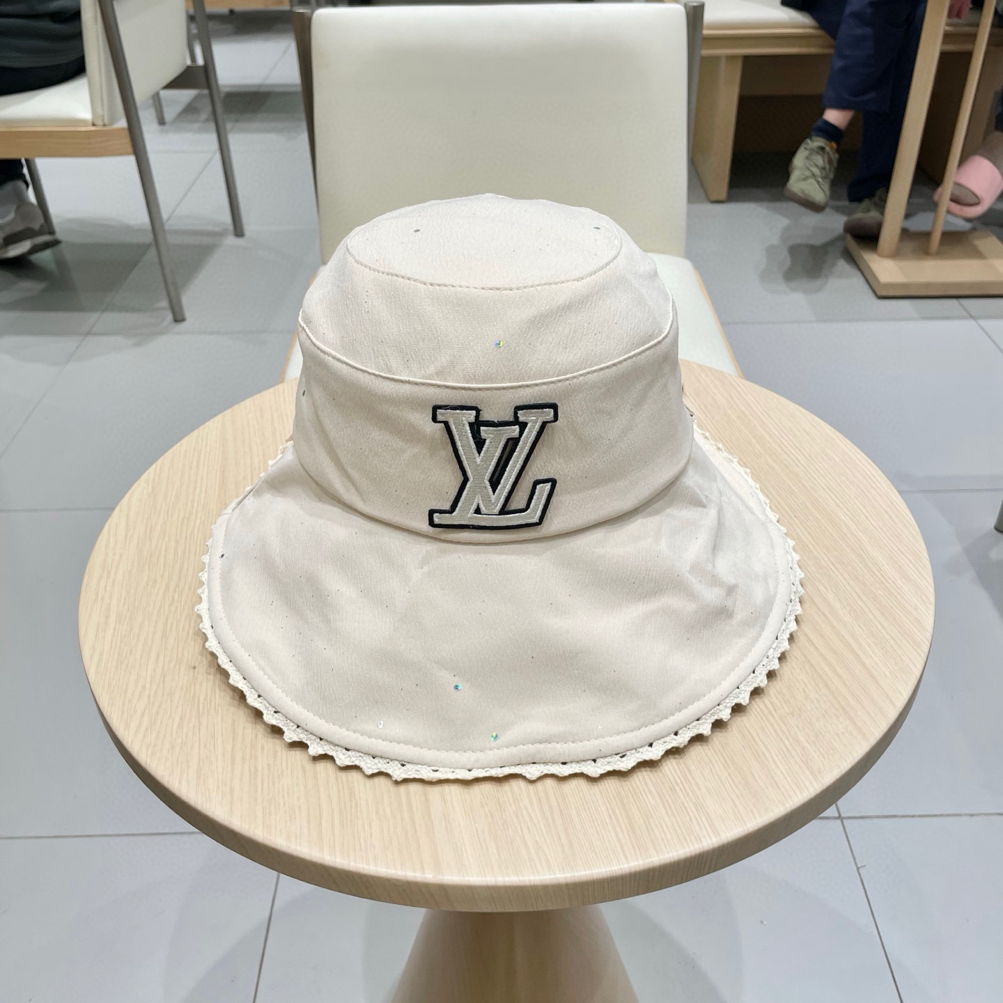  🧢路易威登棒球帽 LouisVuitton😍新款彩胶蝴蝶结防晒渔夫帽旅游度假太阳帽休闲沙滩遮阳帽时尚盆