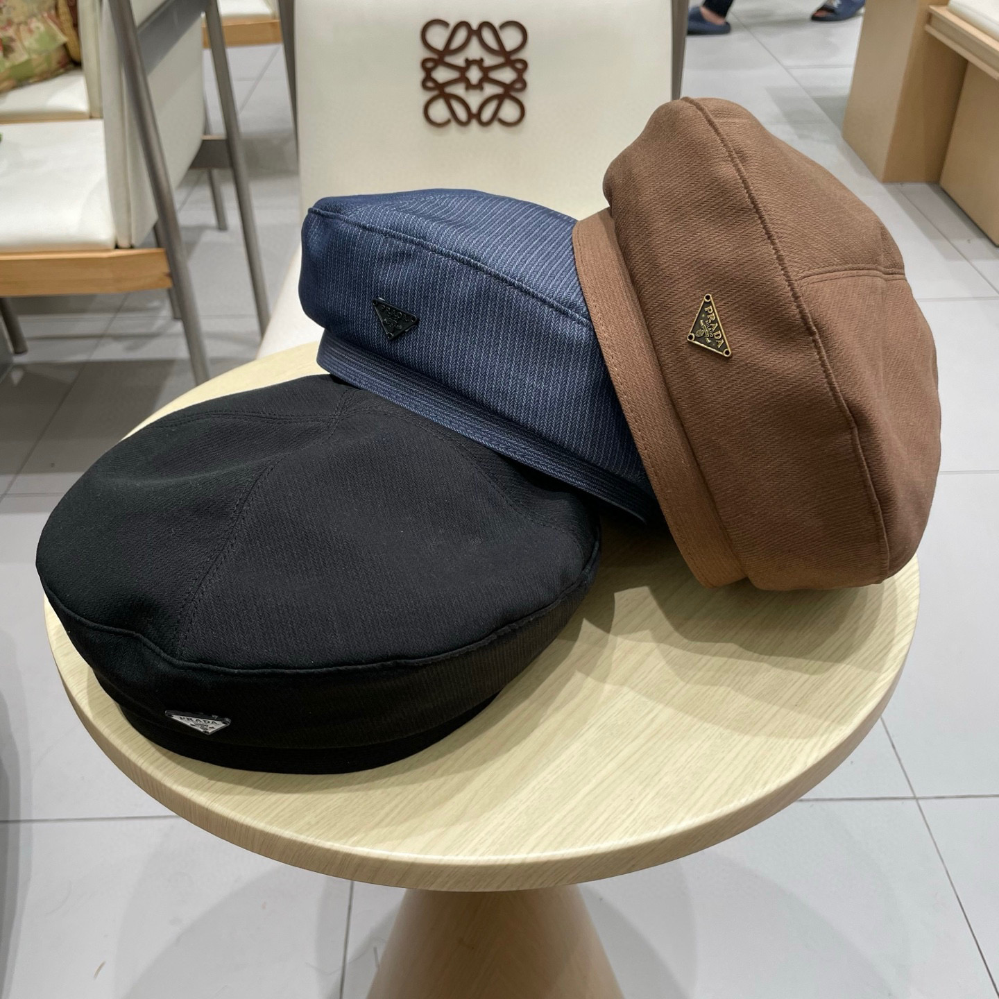  PRADA普拉达三角标贝雷帽，牛仔贝雷帽，头围57cm  PRADA普拉达三角标贝雷帽，牛仔贝雷帽，头