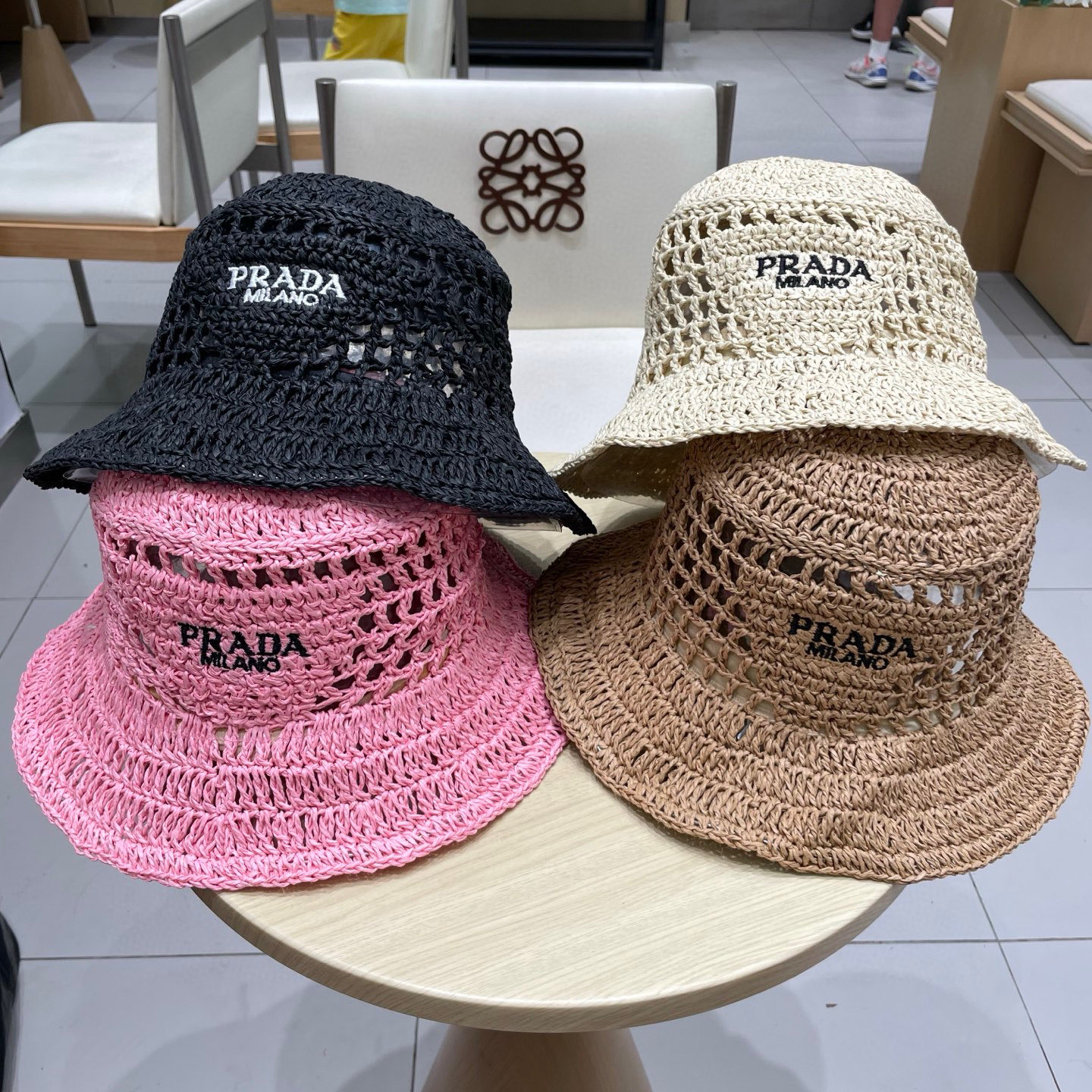  PRADA普拉达草帽，渔夫帽，手工编织，2025官方新款，刺绣logo  