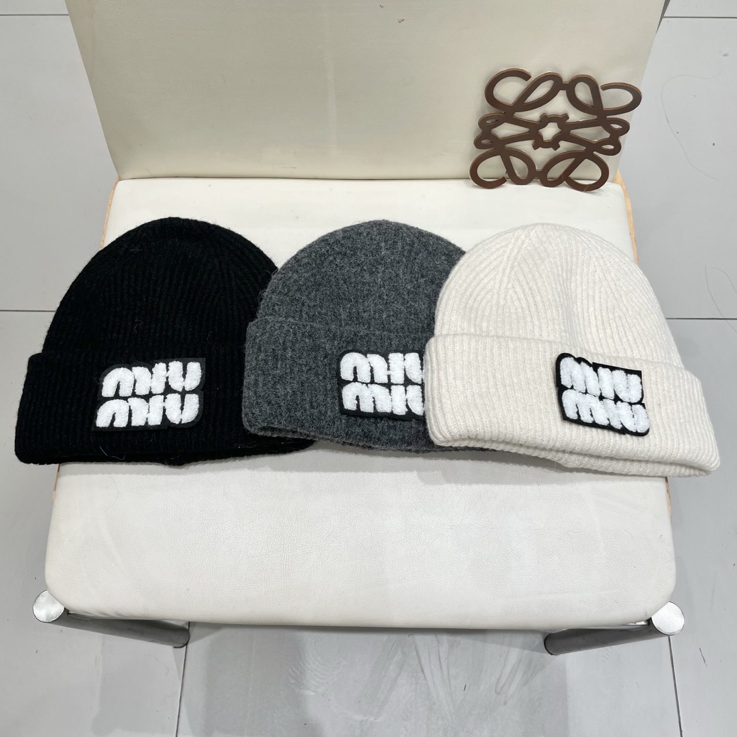  miumiu缪缪🐰秋冬毛线帽
这种高级灰色染色非常难染！简直质感从头开始了！巨推荐大家
这顶不管什么类