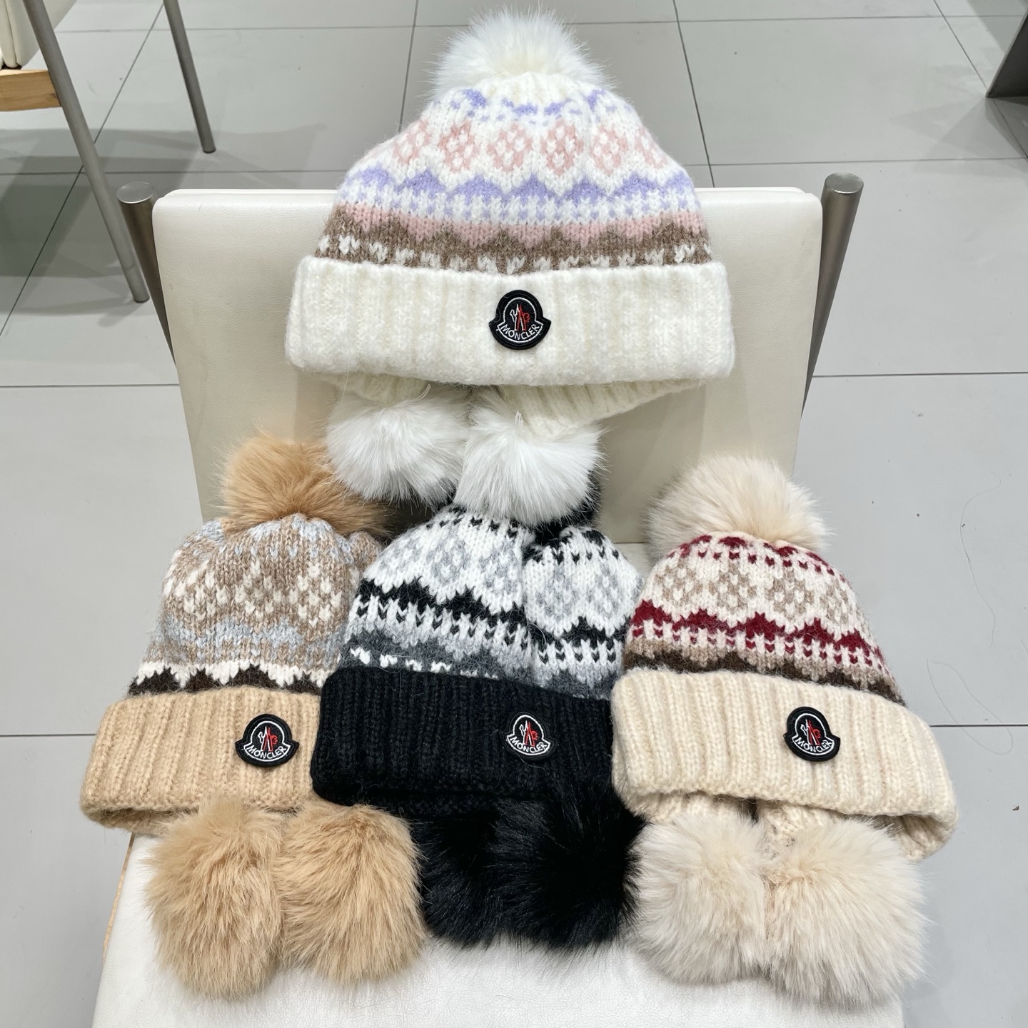  蒙口Moncler盟可睐💥毛线帽子女秋冬季提花针织护耳帽加厚保暖雷锋帽可爱毛球百搭冷帽