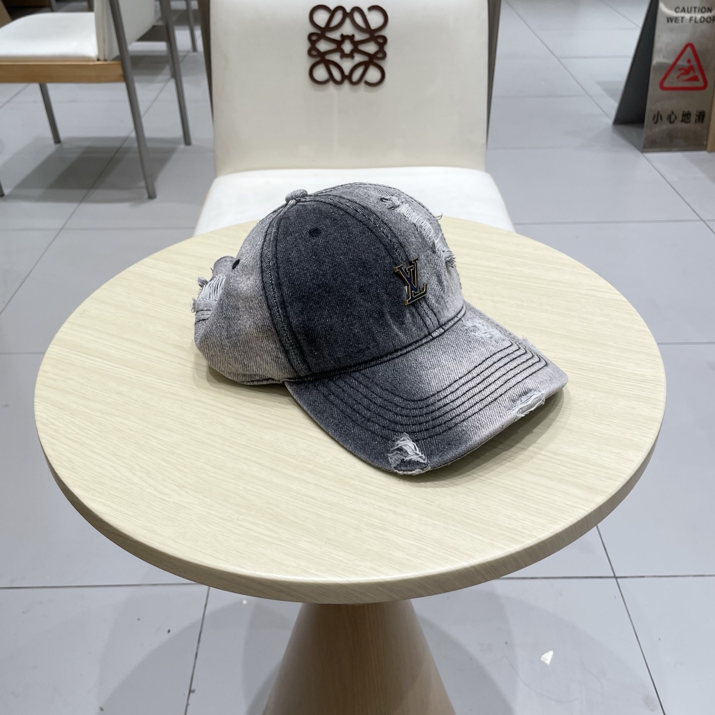  Lv路易威登水洗做旧破洞牛仔棒球帽女复古宽帽檐显脸遮阳百搭情侣鸭舌帽男潮