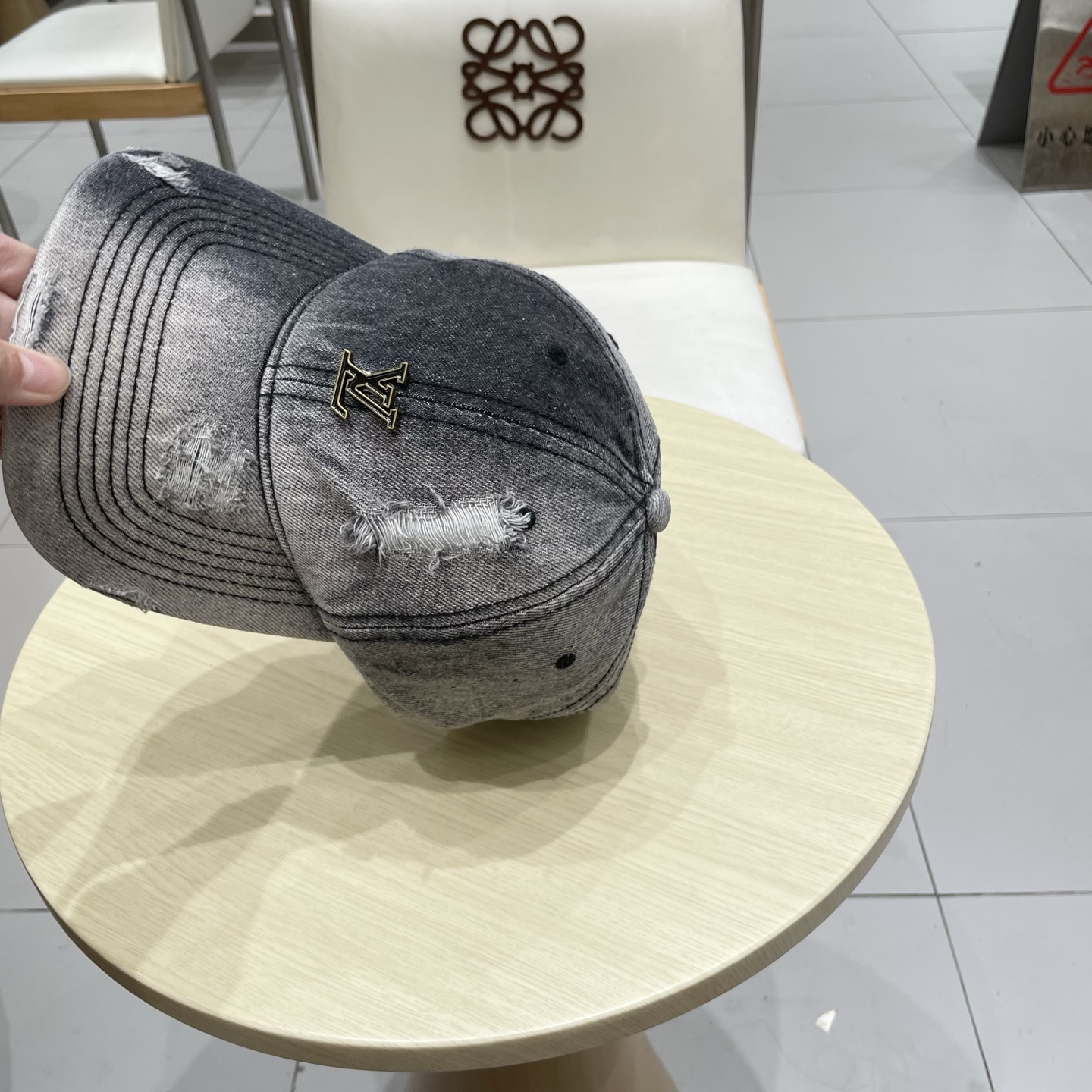  Lv路易威登水洗做旧破洞牛仔棒球帽女复古宽帽檐显脸遮阳百搭情侣鸭舌帽男潮