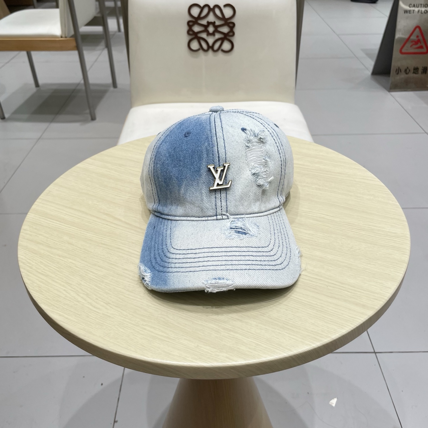  Lv路易威登水洗做旧破洞牛仔棒球帽女复古宽帽檐显脸遮阳百搭情侣鸭舌帽男潮