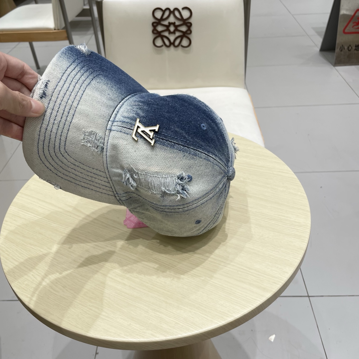  Lv路易威登水洗做旧破洞牛仔棒球帽女复古宽帽檐显脸遮阳百搭情侣鸭舌帽男潮