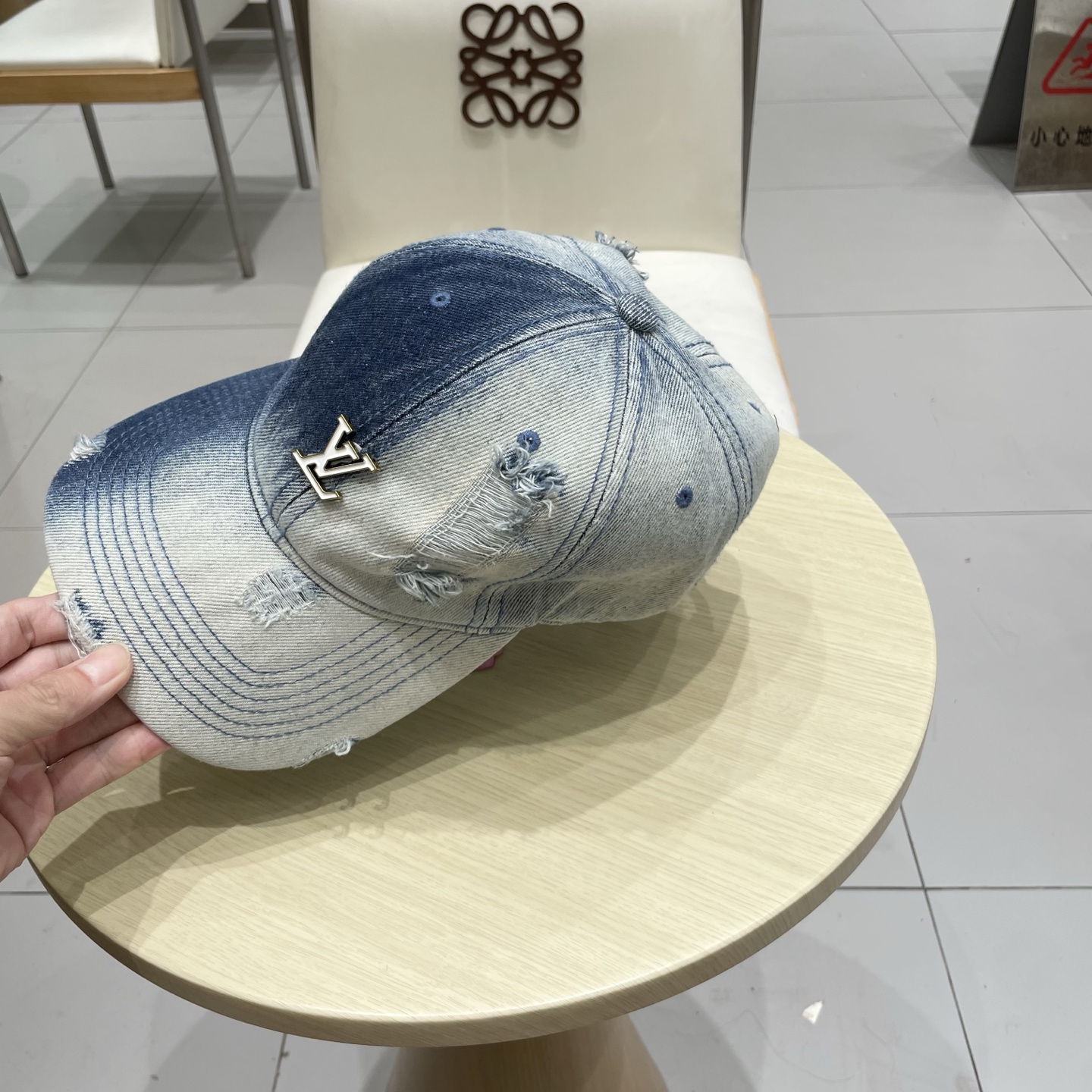  Lv路易威登水洗做旧破洞牛仔棒球帽女复古宽帽檐显脸遮阳百搭情侣鸭舌帽男潮