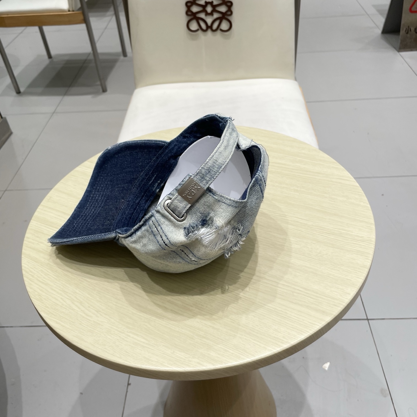  Lv路易威登水洗做旧破洞牛仔棒球帽女复古宽帽檐显脸遮阳百搭情侣鸭舌帽男潮