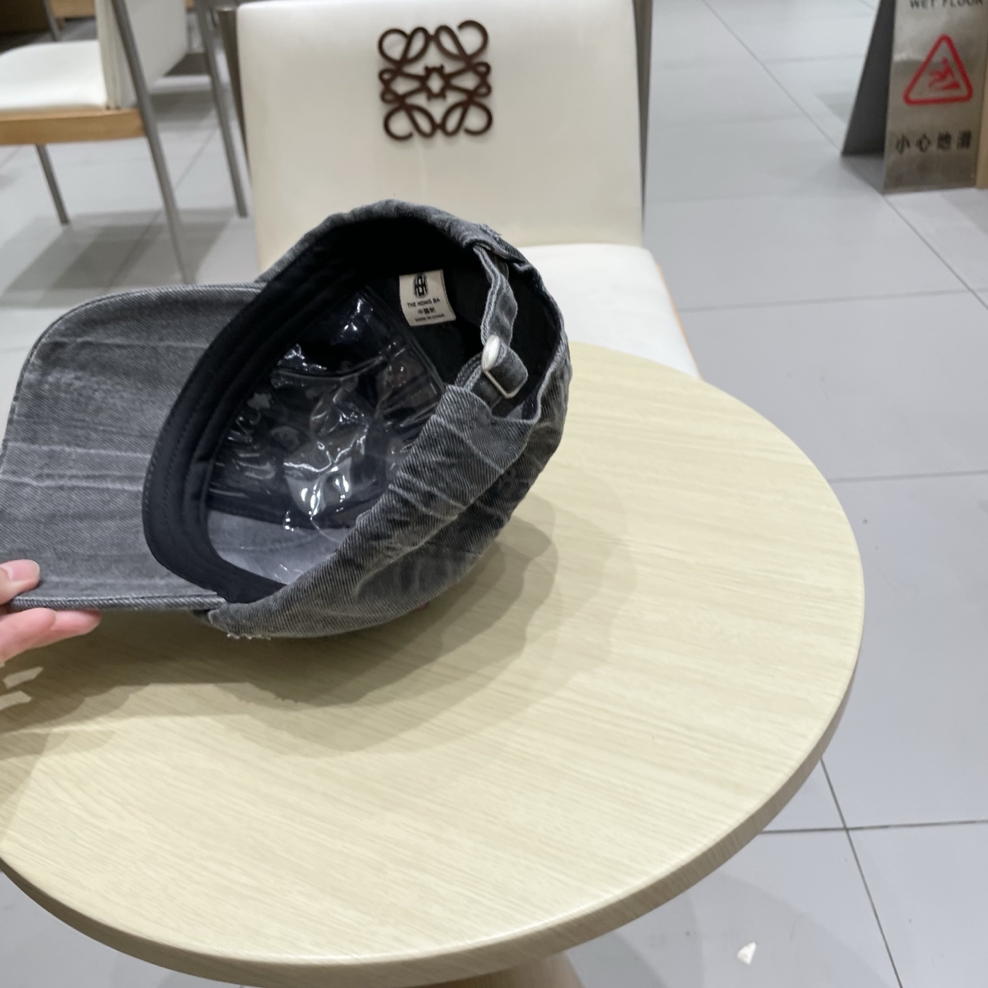  FENDI芬迪棒球帽🧢 经典FF中古单品，气质穿搭单品，质量杠杠👍