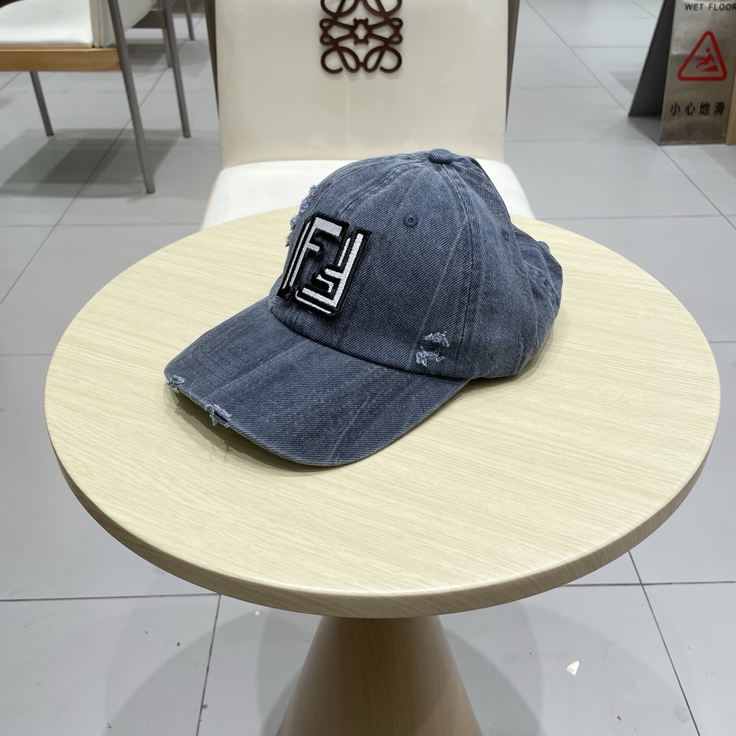  FENDI芬迪棒球帽🧢 经典FF中古单品，气质穿搭单品，质量杠杠👍