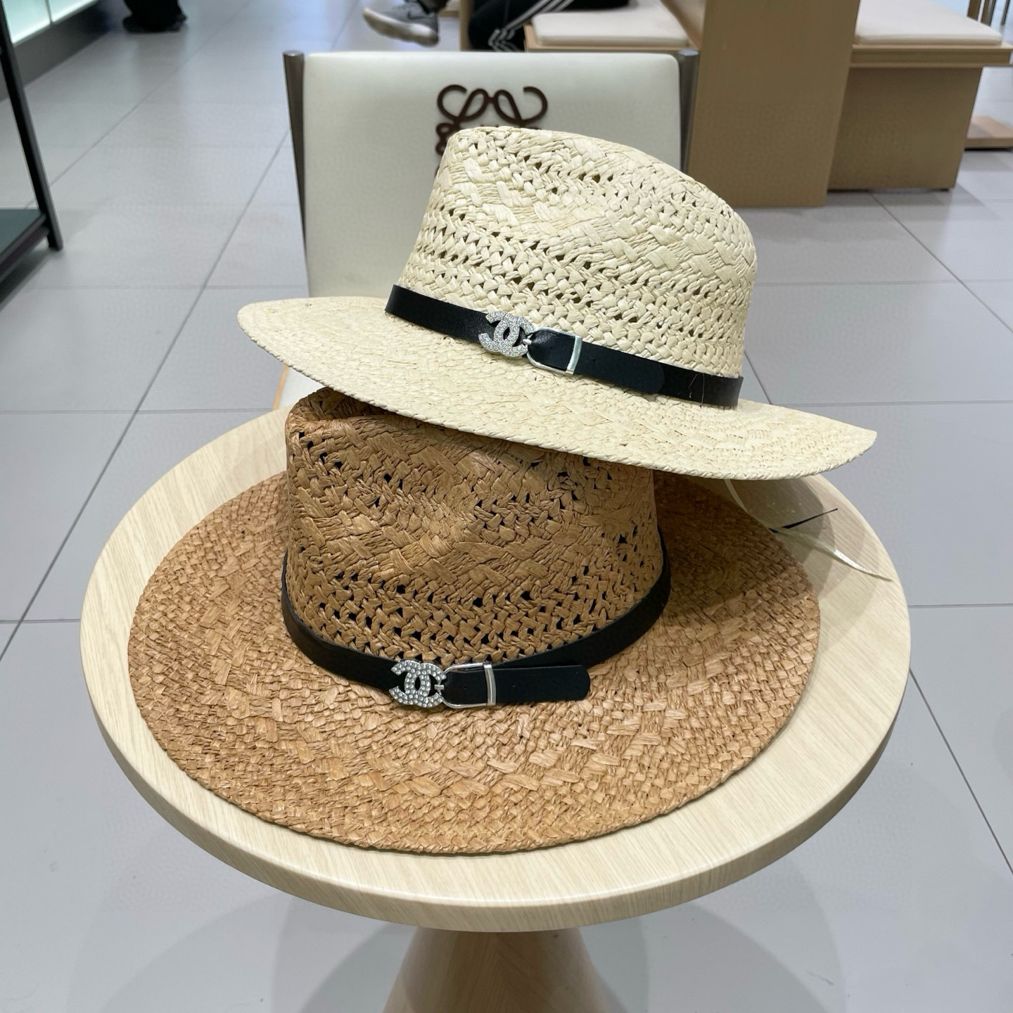   chanel香奈儿男女草帽镂空大帽檐遮阳帽情侣夏季爵士帽男女通用巴拿马帽礼帽