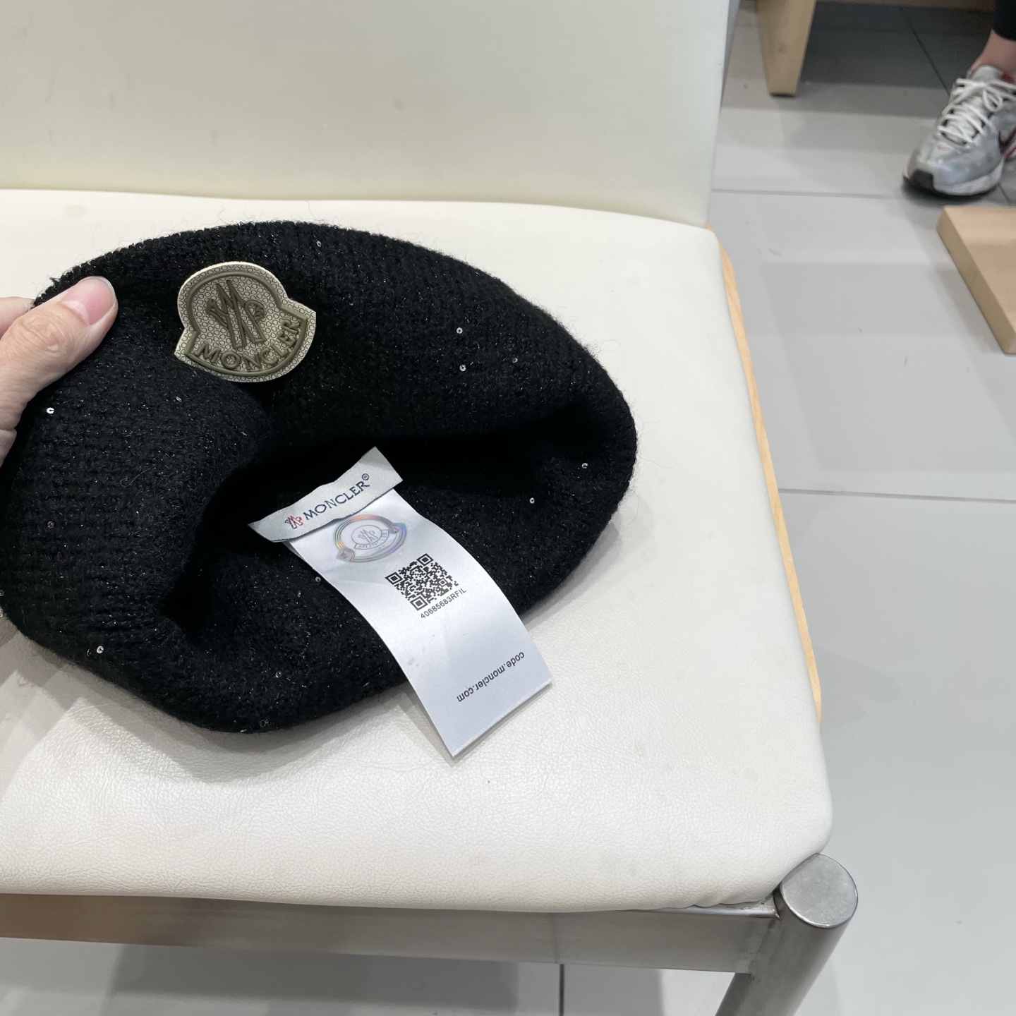  Moncler盟可睐💥官网经典针织帽，原单复刻.非常柔软亲肤，弹性很好💓有质感又非常百搭的款式~保暖的