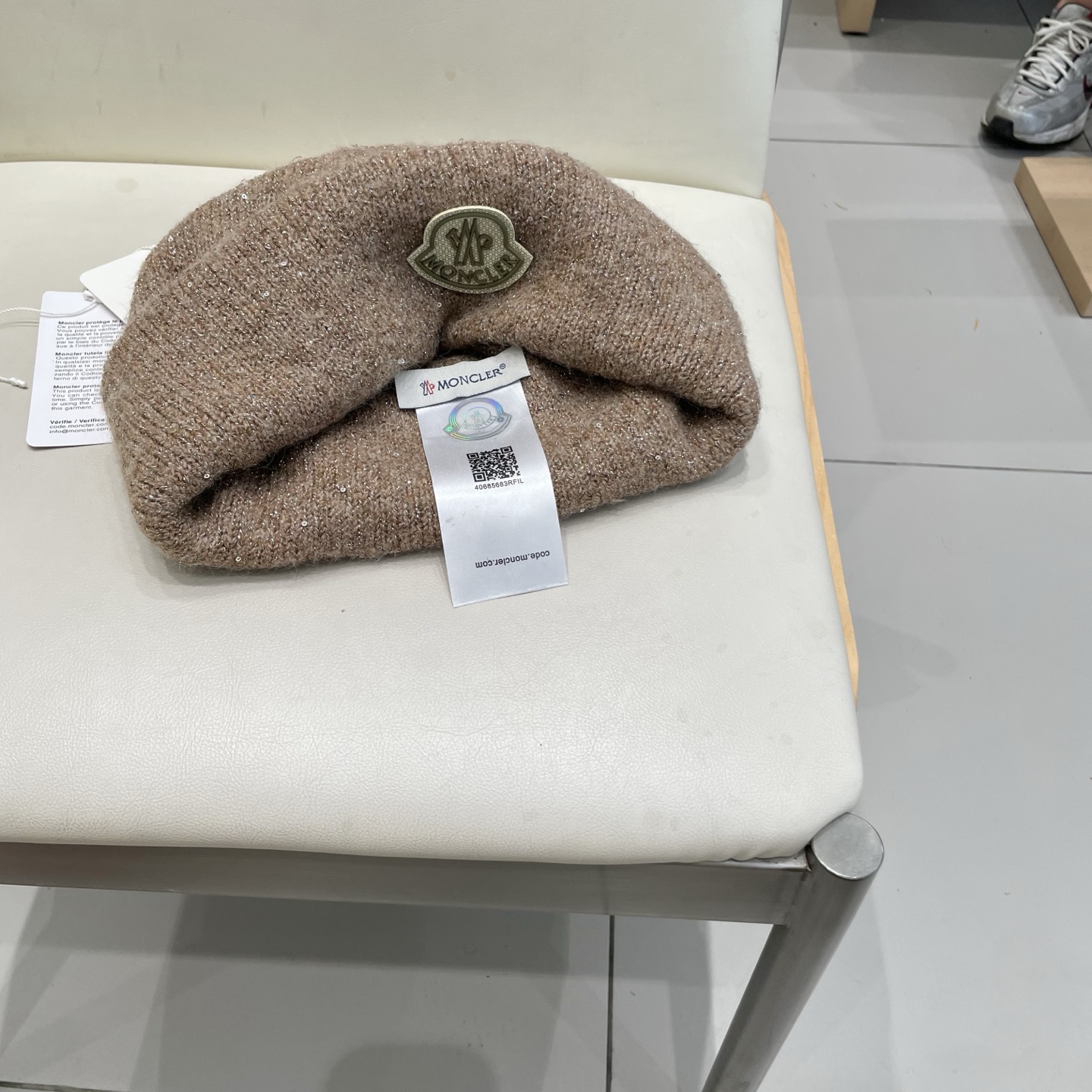  Moncler盟可睐💥官网经典针织帽，原单复刻.非常柔软亲肤，弹性很好💓有质感又非常百搭的款式~保暖的