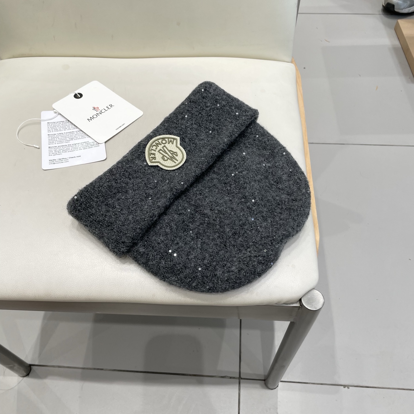  Moncler盟可睐💥官网经典针织帽，原单复刻.非常柔软亲肤，弹性很好💓有质感又非常百搭的款式~保暖的