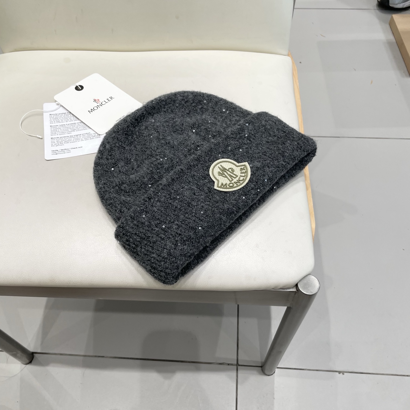  Moncler盟可睐💥官网经典针织帽，原单复刻.非常柔软亲肤，弹性很好💓有质感又非常百搭的款式~保暖的