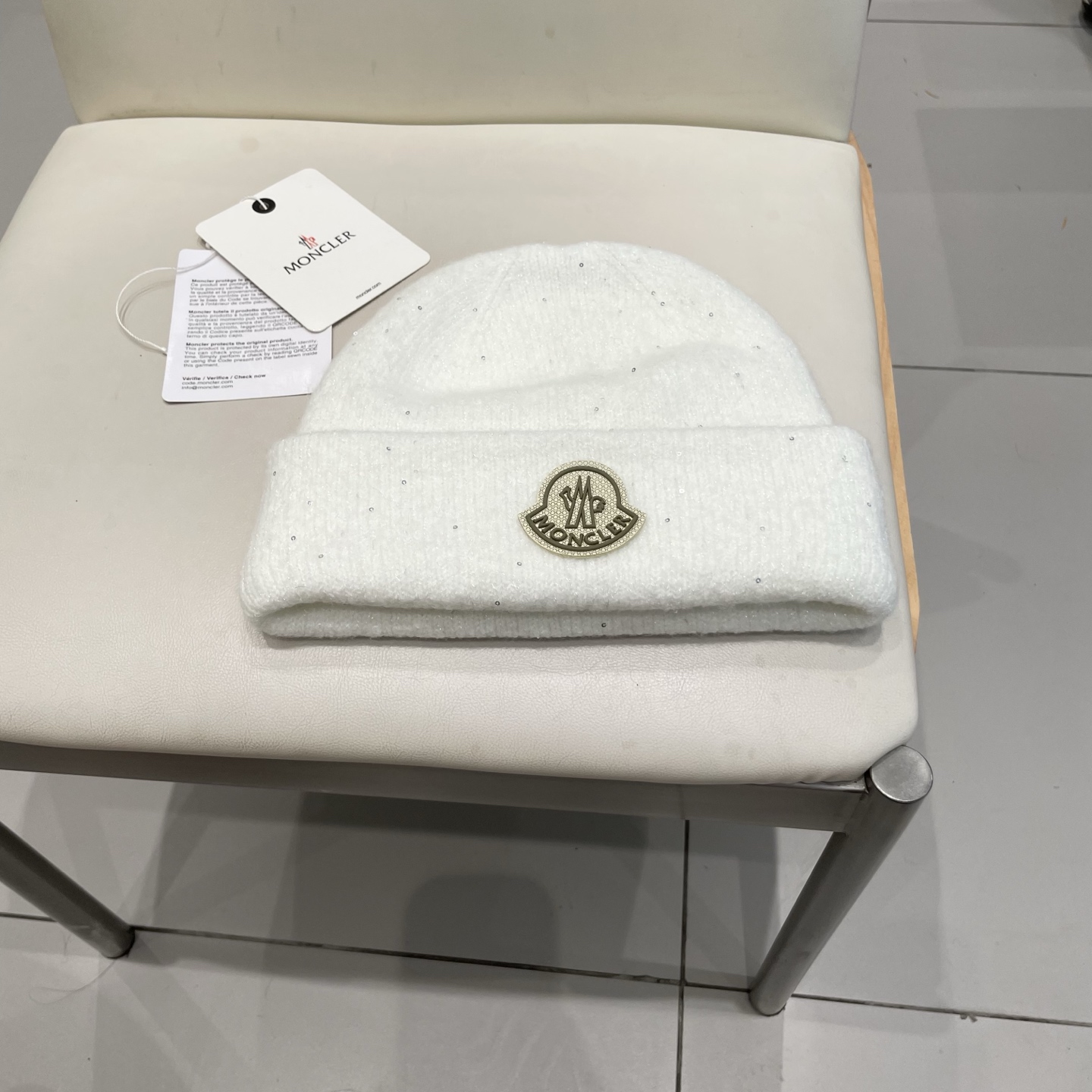  Moncler盟可睐💥官网经典针织帽，原单复刻.非常柔软亲肤，弹性很好💓有质感又非常百搭的款式~保暖的