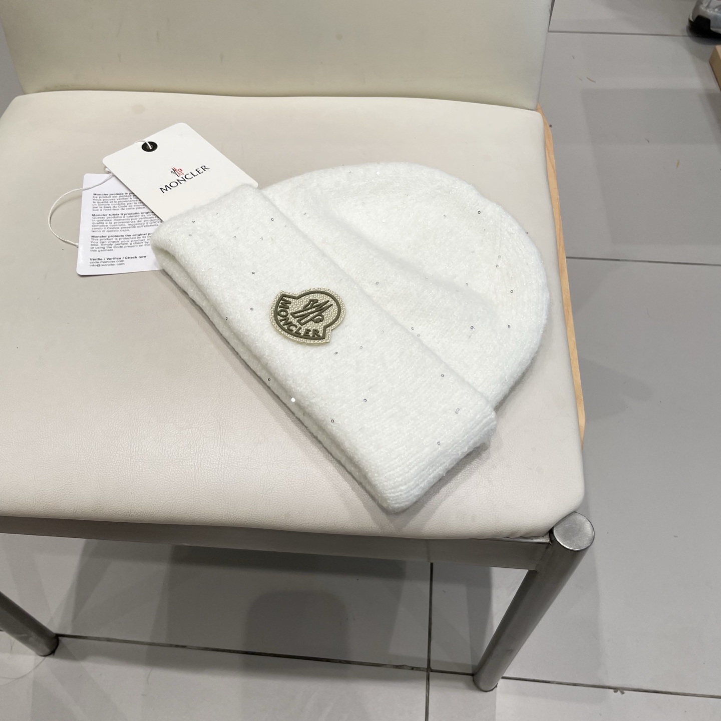  Moncler盟可睐💥官网经典针织帽，原单复刻.非常柔软亲肤，弹性很好💓有质感又非常百搭的款式~保暖的