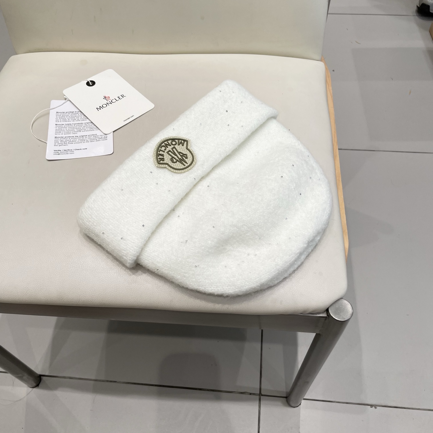  Moncler盟可睐💥官网经典针织帽，原单复刻.非常柔软亲肤，弹性很好💓有质感又非常百搭的款式~保暖的