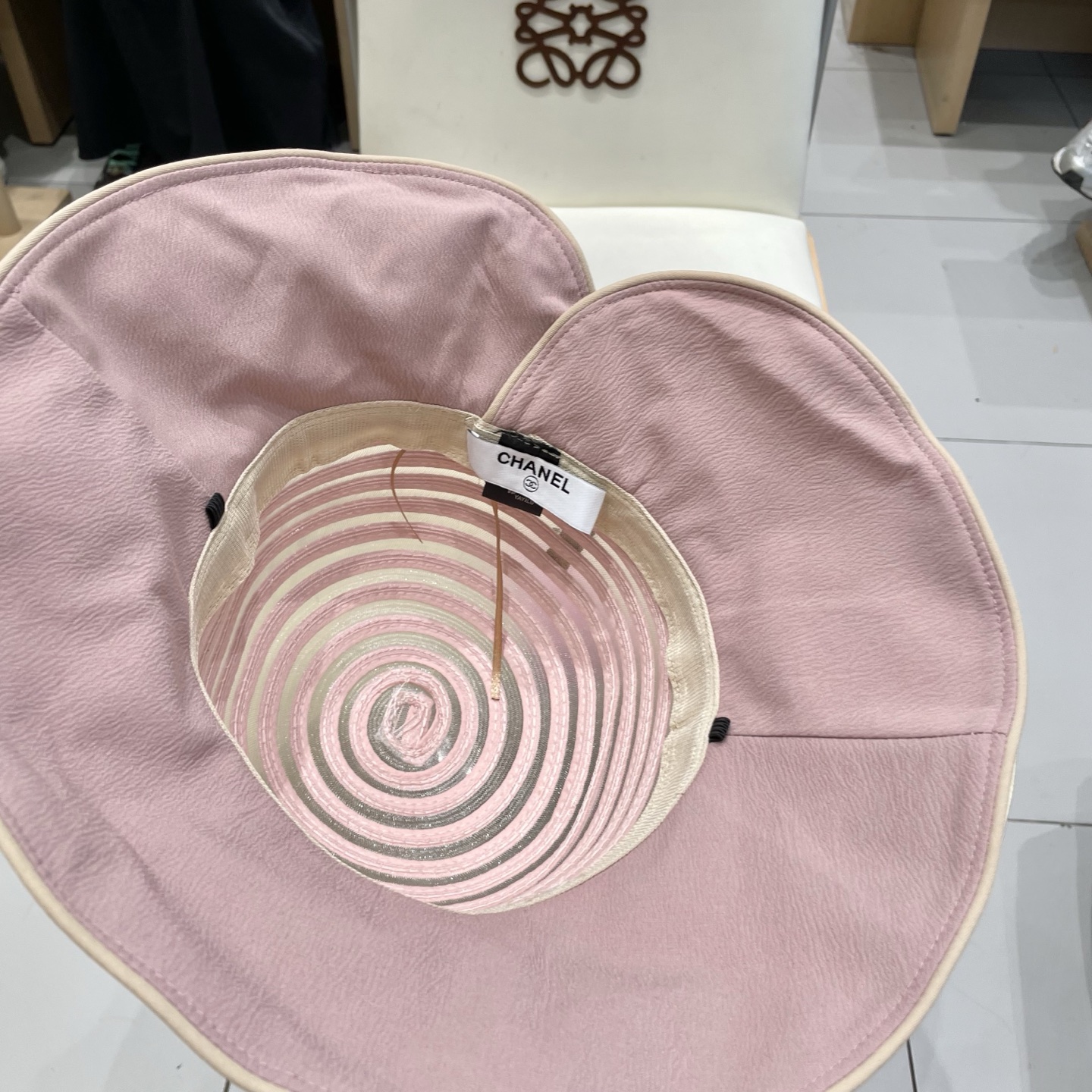  chanel香奈儿帽子女欧美时尚条纹渔夫帽大帽檐遮阳帽外贸太阳帽夏