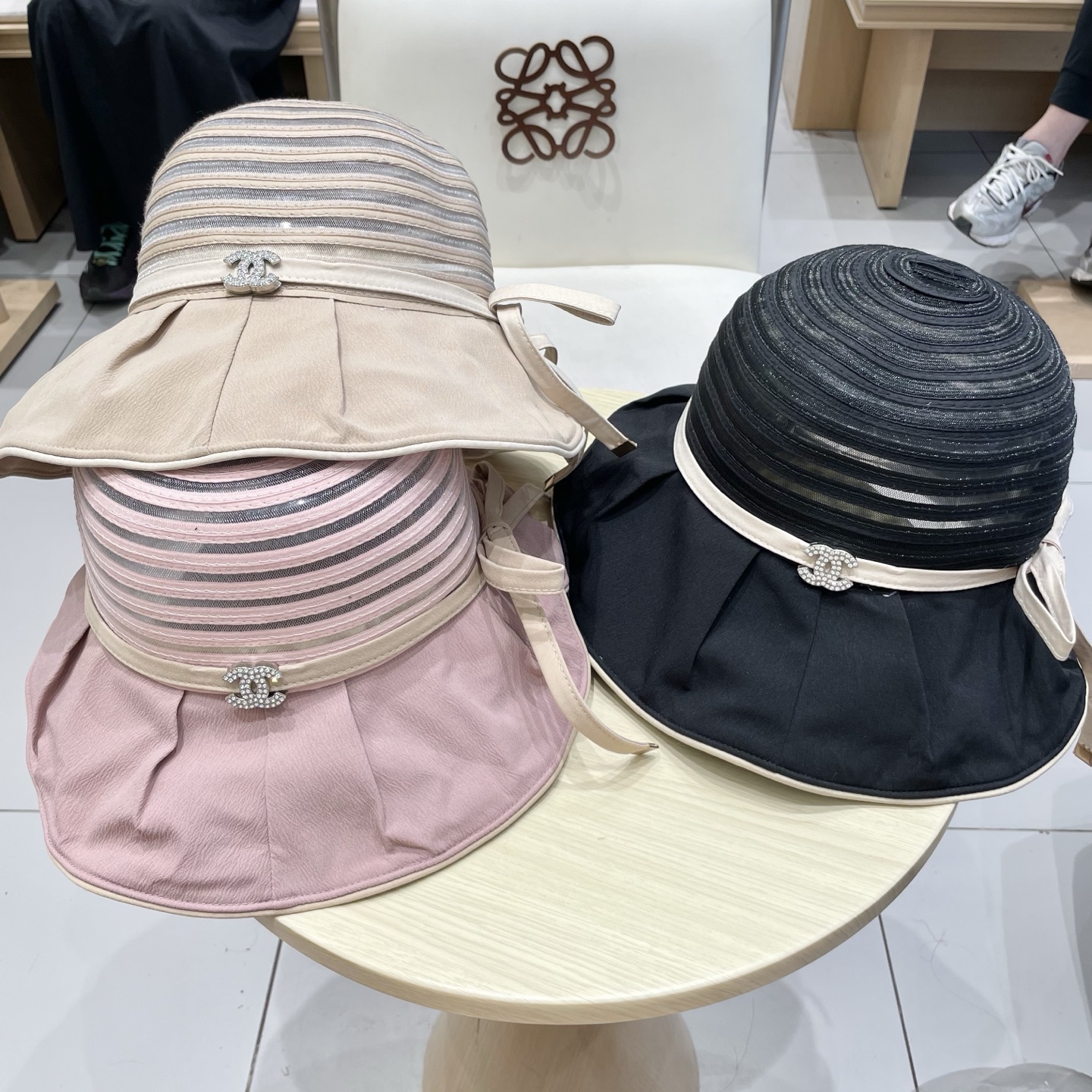  chanel香奈儿帽子女欧美时尚条纹渔夫帽大帽檐遮阳帽外贸太阳帽夏