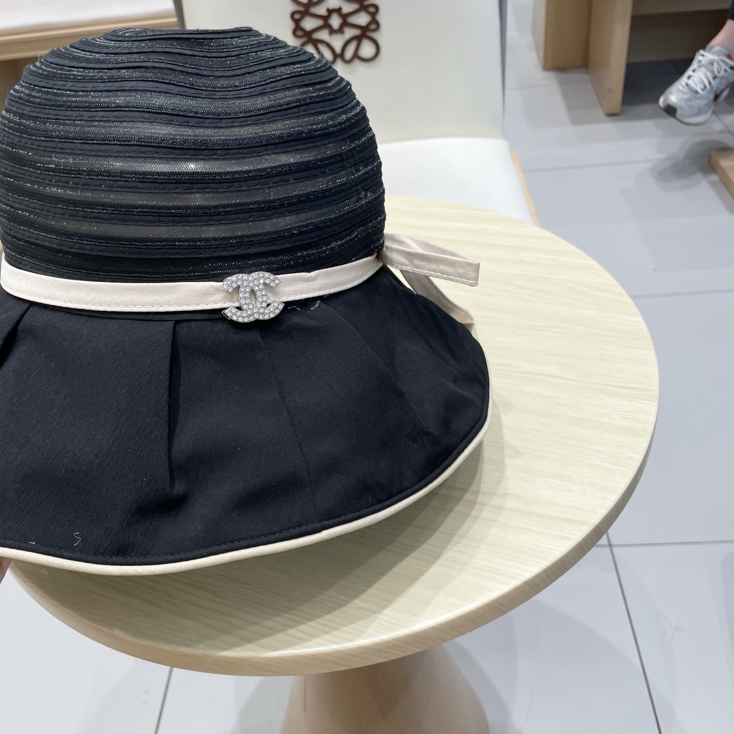  chanel香奈儿帽子女欧美时尚条纹渔夫帽大帽檐遮阳帽外贸太阳帽夏