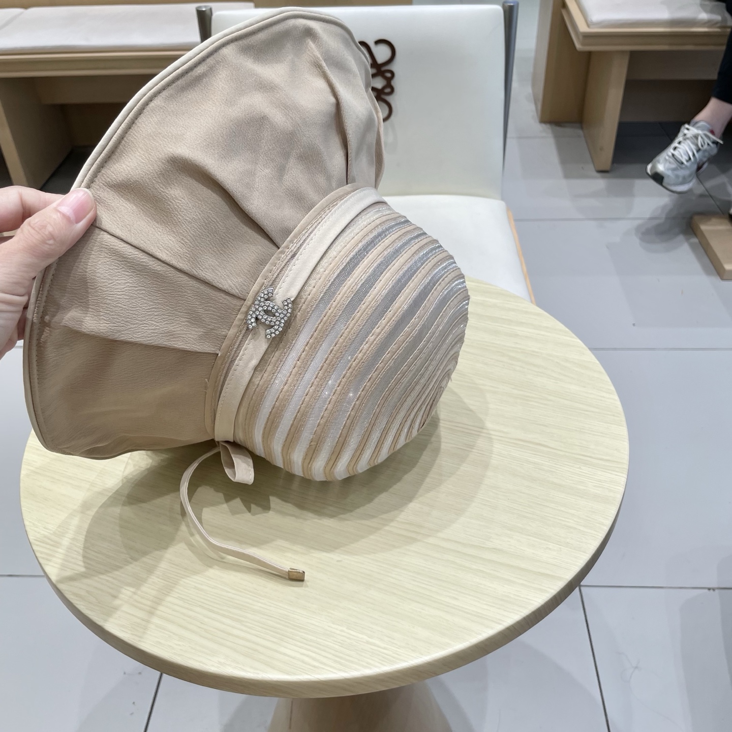  chanel香奈儿帽子女欧美时尚条纹渔夫帽大帽檐遮阳帽外贸太阳帽夏