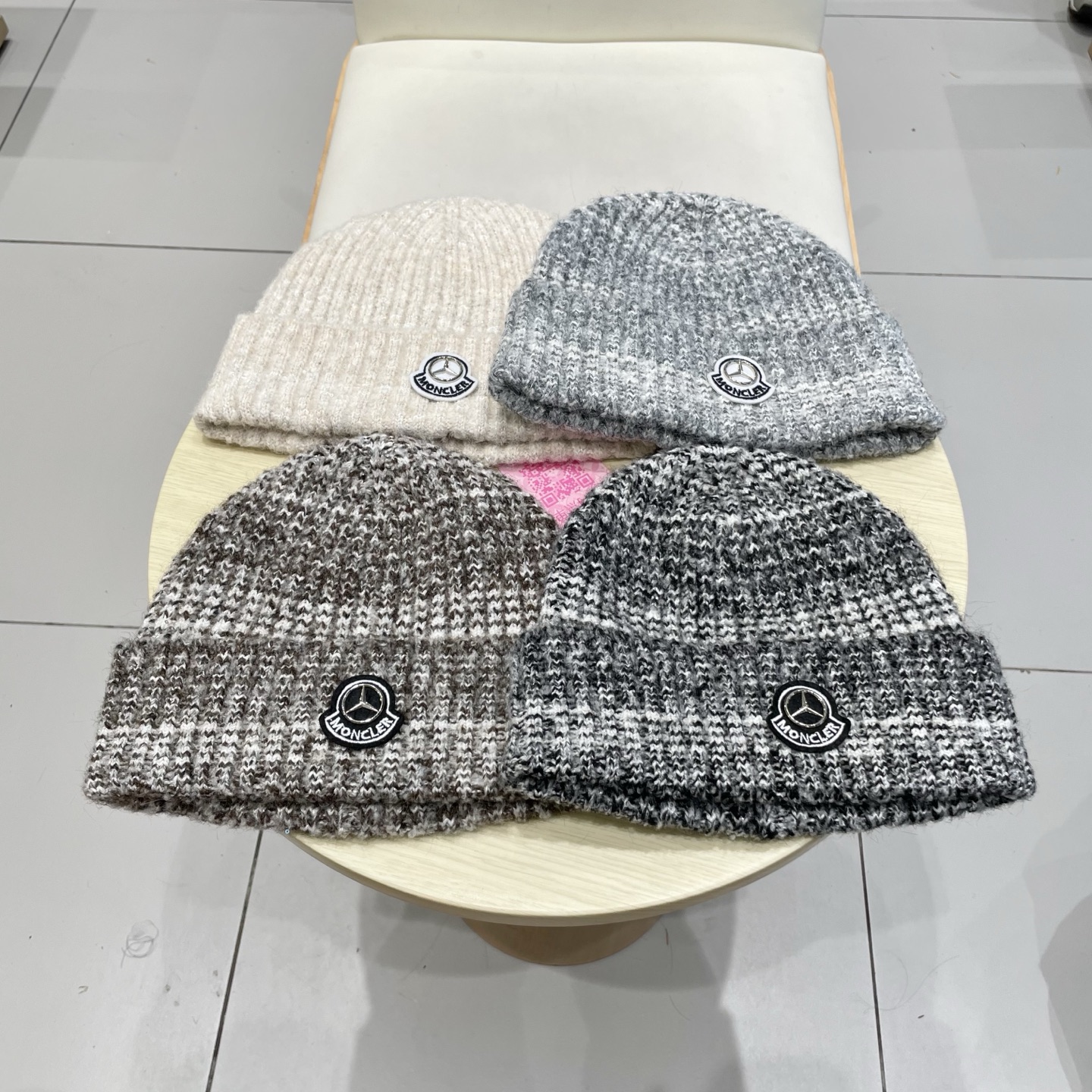   moncler 蒙口米色针织帽男女秋冬季毛线帽百搭显脸小保暖冷帽