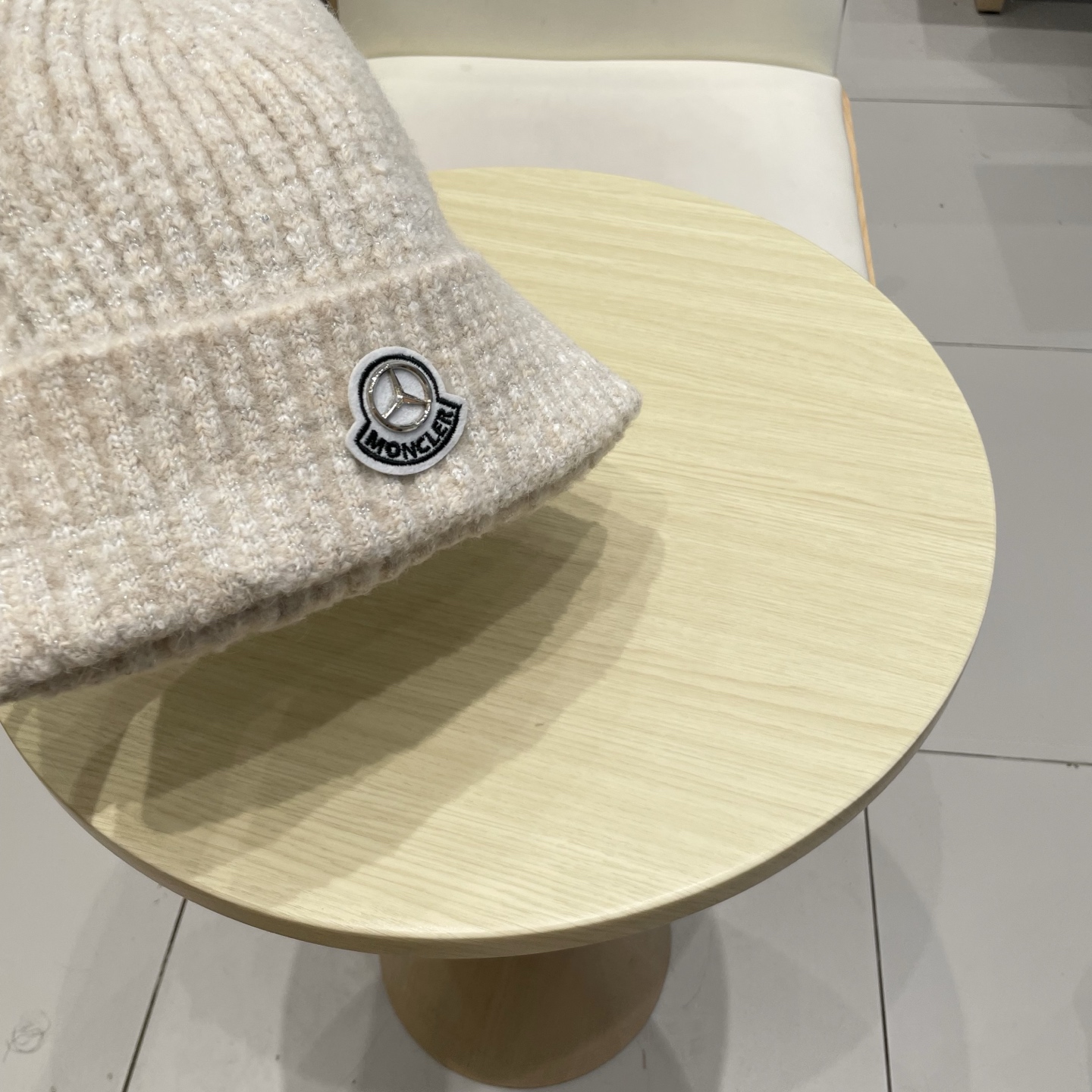   moncler 蒙口米色针织帽男女秋冬季毛线帽百搭显脸小保暖冷帽