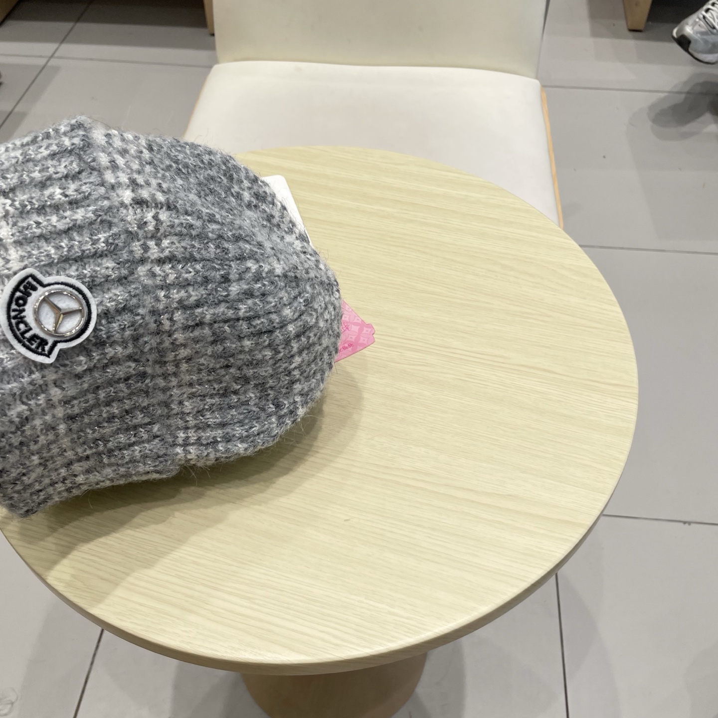   moncler 蒙口米色针织帽男女秋冬季毛线帽百搭显脸小保暖冷帽