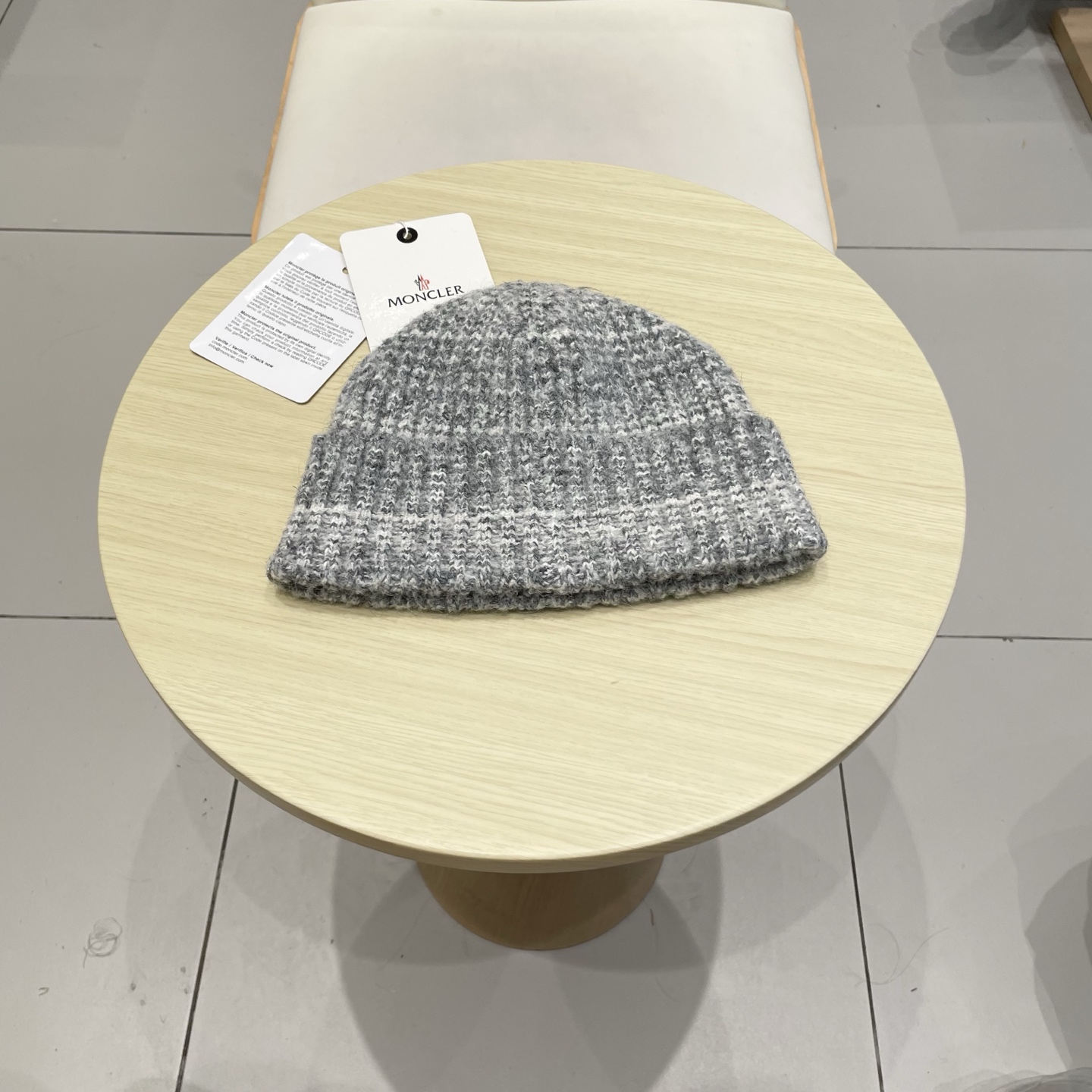   moncler 蒙口米色针织帽男女秋冬季毛线帽百搭显脸小保暖冷帽