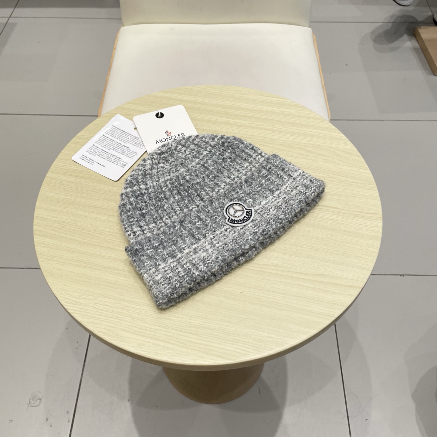   moncler 蒙口米色针织帽男女秋冬季毛线帽百搭显脸小保暖冷帽