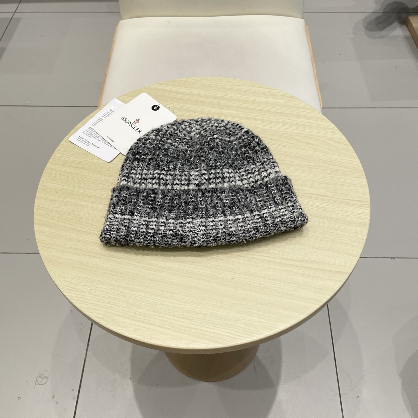   moncler 蒙口米色针织帽男女秋冬季毛线帽百搭显脸小保暖冷帽