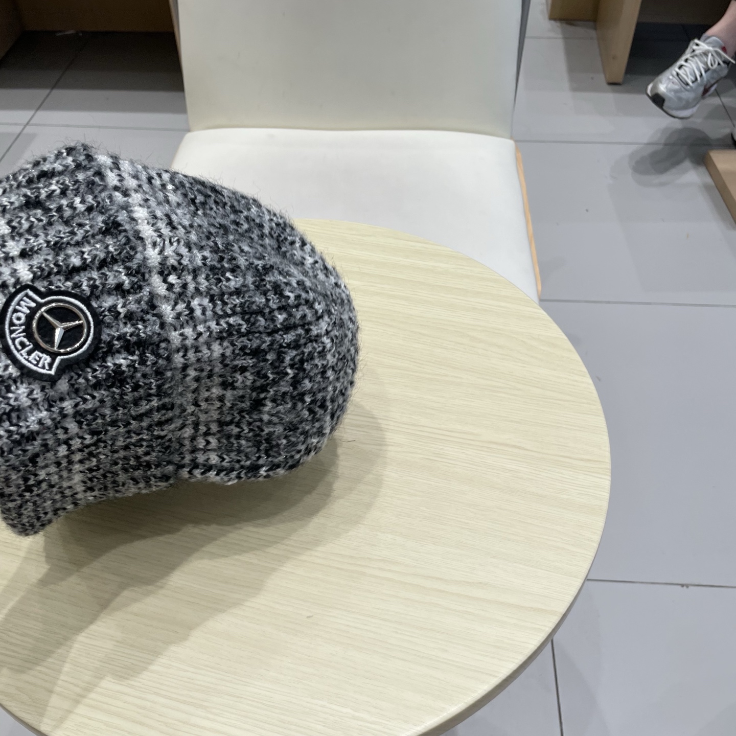   moncler 蒙口米色针织帽男女秋冬季毛线帽百搭显脸小保暖冷帽