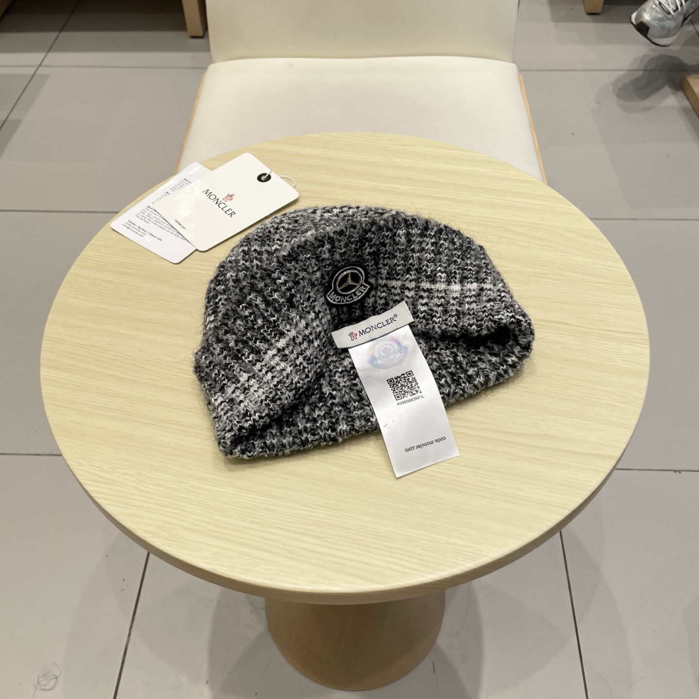   moncler 蒙口米色针织帽男女秋冬季毛线帽百搭显脸小保暖冷帽