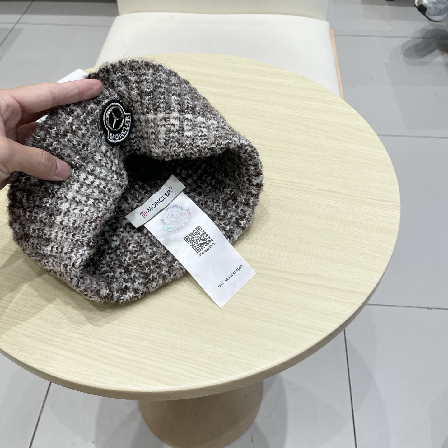   moncler 蒙口米色针织帽男女秋冬季毛线帽百搭显脸小保暖冷帽