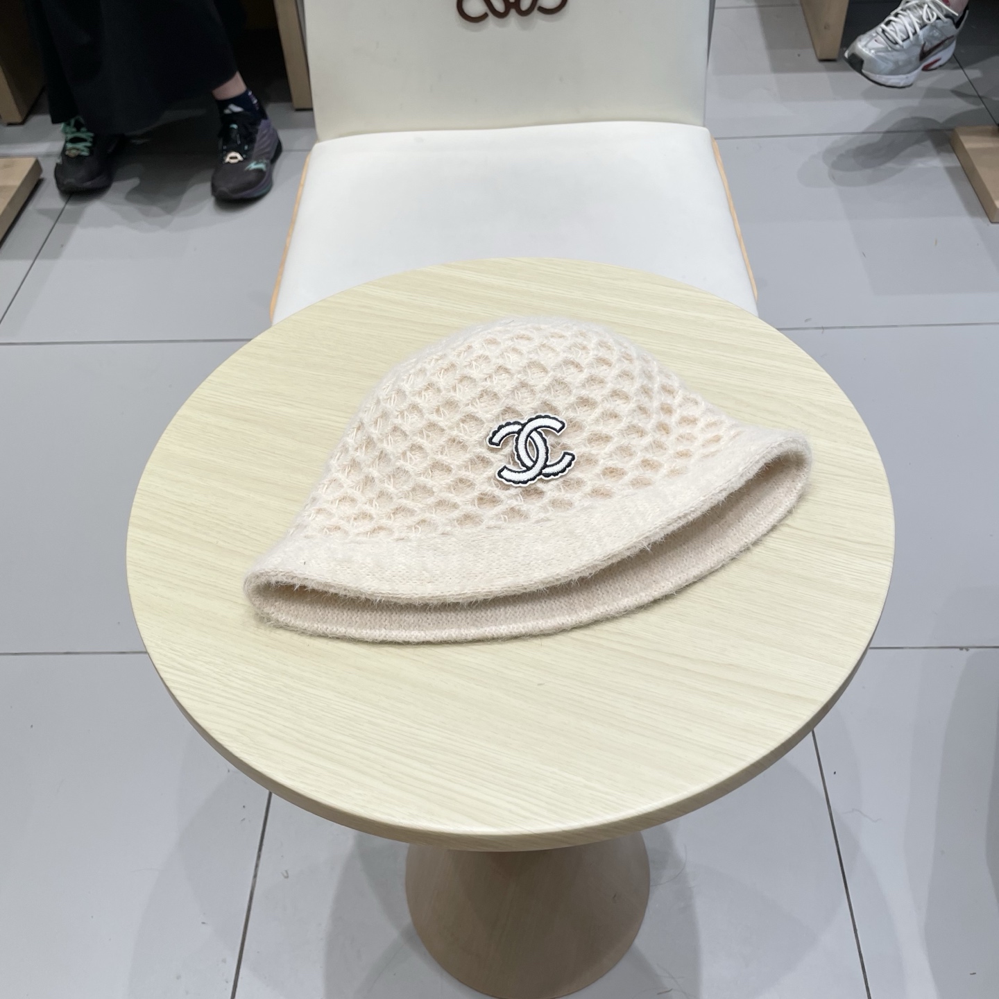 NO:363674,Chanel Chanel double-sided knitted fisherman hat for women in autumn and winter warm ear protection solid color versatile basin hat showing face small bucket hat straw hat fisherman hat baseball hat knit hat, hat, chanel, chanel, espadrilles, hatschanel香奈儿双面可戴针织渔夫帽子女秋冬季保暖护耳纯色百搭盆帽显脸小水桶帽帽子草帽渔夫帽棒球帽针织帽,帽子,chanel,chanel,espadrilles,hats,hat