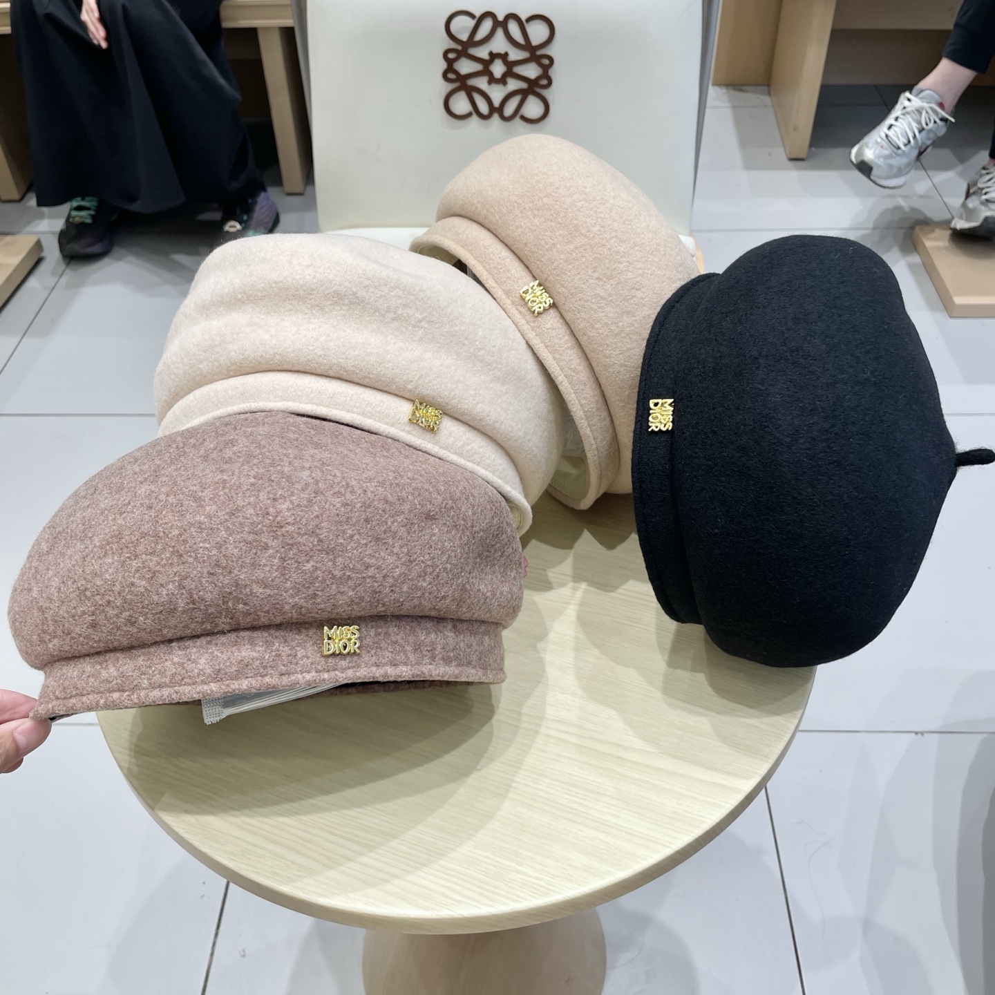  DIOR迪奥秋冬季羊毛呢贝雷帽女2025新款高品质大头围灰色百搭画家帽显脸小