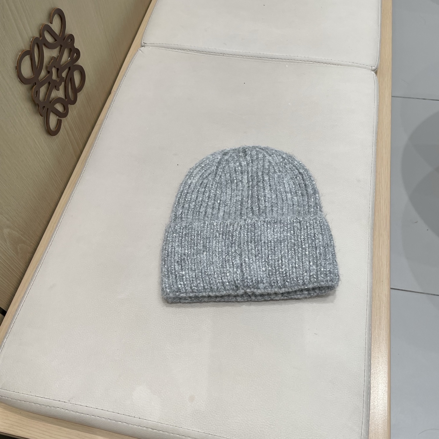  CHANEL香奈儿】🔥亮片款针织毛线帽，超火爆💖质感一流，出街超好搭配！