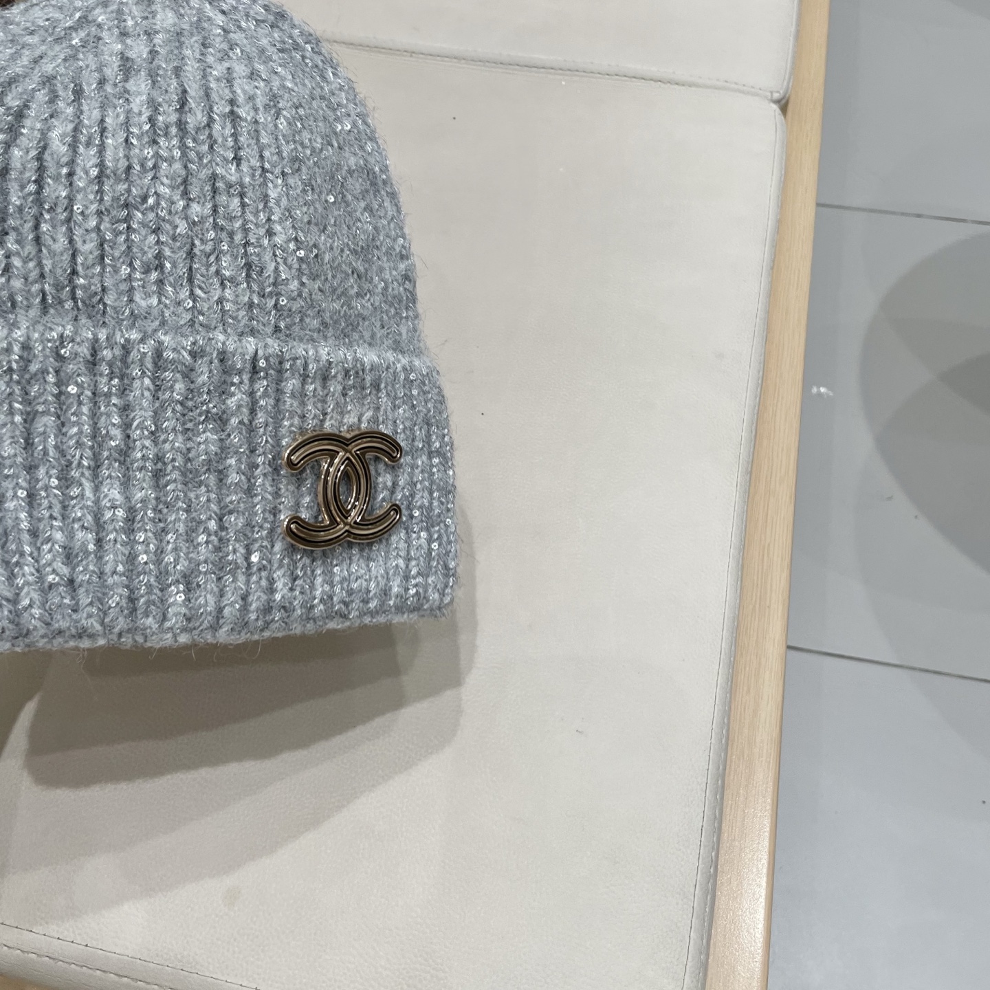  CHANEL香奈儿】🔥亮片款针织毛线帽，超火爆💖质感一流，出街超好搭配！