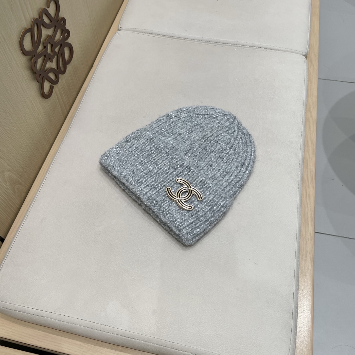  CHANEL香奈儿】🔥亮片款针织毛线帽，超火爆💖质感一流，出街超好搭配！