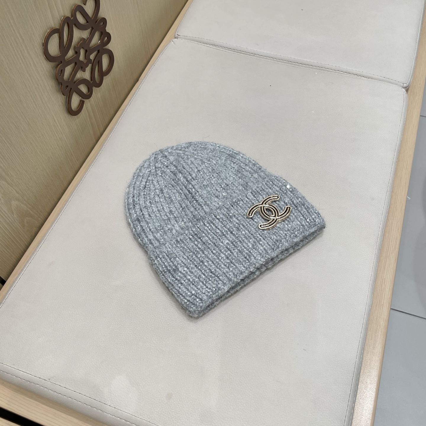  CHANEL香奈儿】🔥亮片款针织毛线帽，超火爆💖质感一流，出街超好搭配！