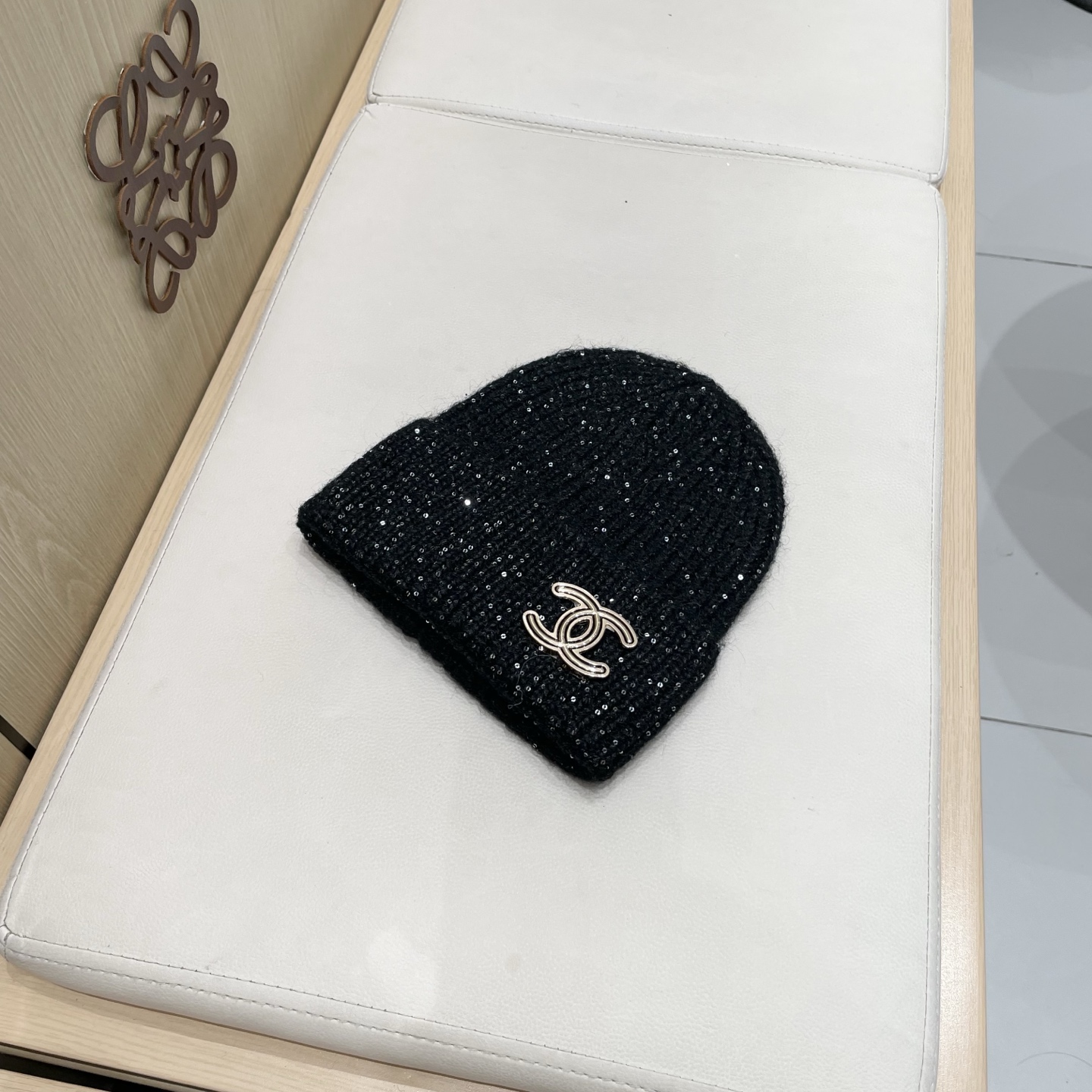  CHANEL香奈儿】🔥亮片款针织毛线帽，超火爆💖质感一流，出街超好搭配！