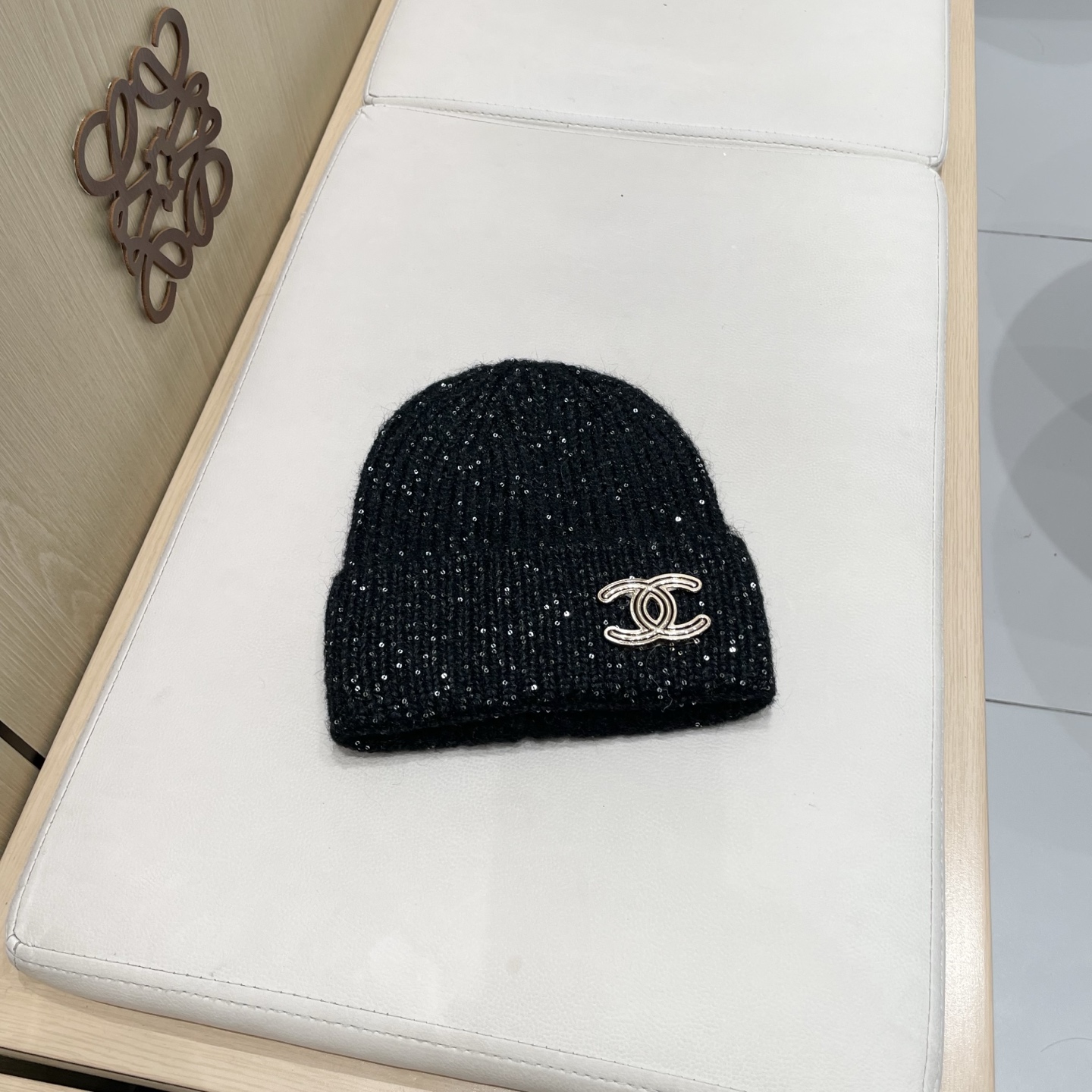  CHANEL香奈儿】🔥亮片款针织毛线帽，超火爆💖质感一流，出街超好搭配！