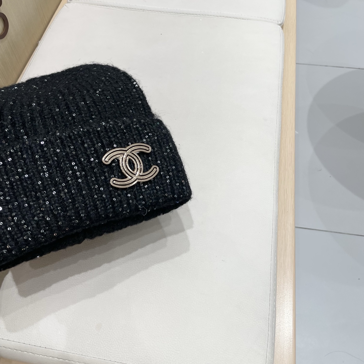  CHANEL香奈儿】🔥亮片款针织毛线帽，超火爆💖质感一流，出街超好搭配！