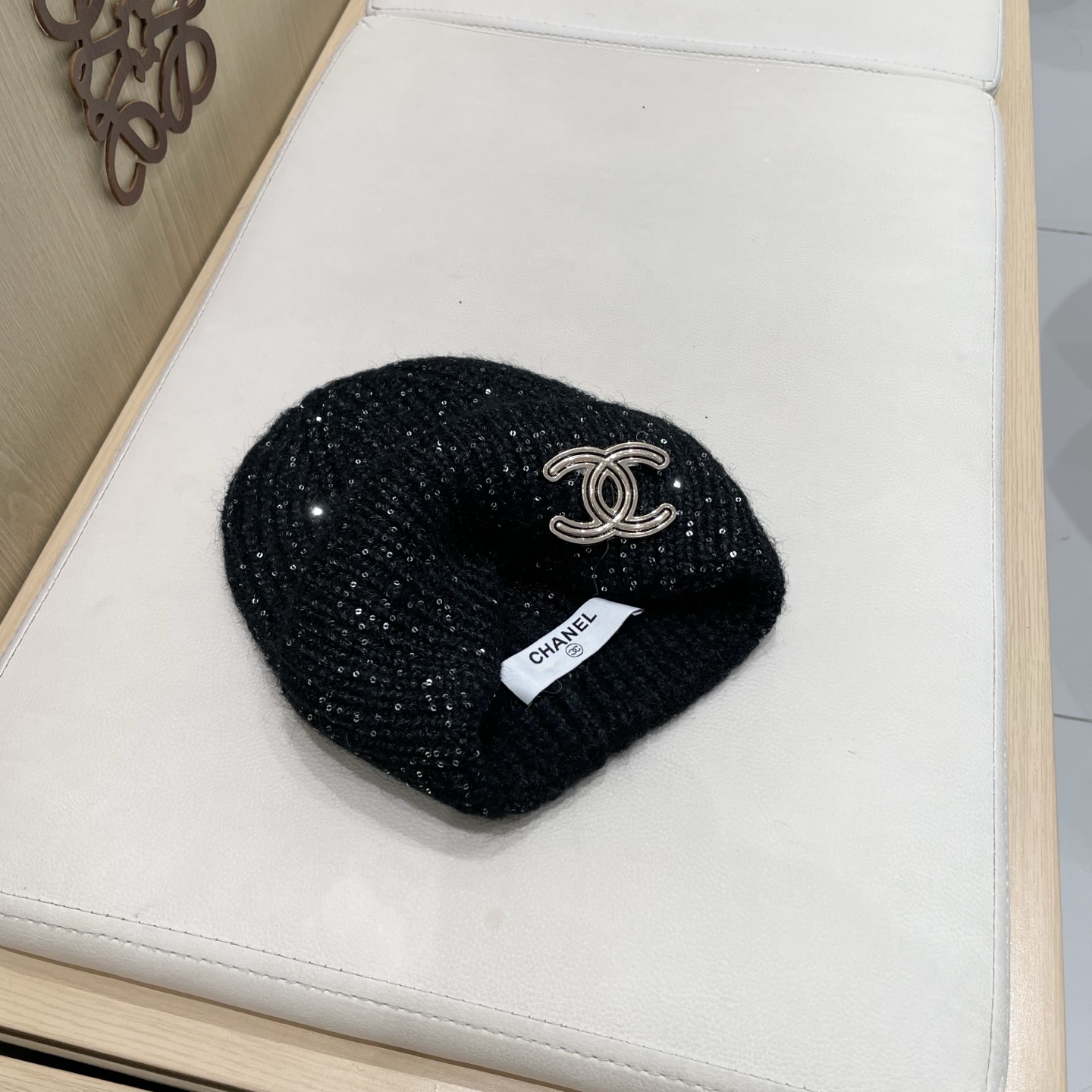  CHANEL香奈儿】🔥亮片款针织毛线帽，超火爆💖质感一流，出街超好搭配！