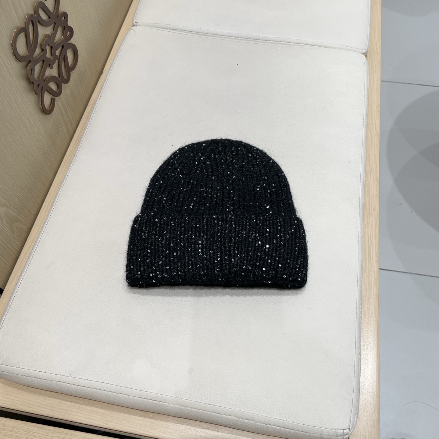  CHANEL香奈儿】🔥亮片款针织毛线帽，超火爆💖质感一流，出街超好搭配！