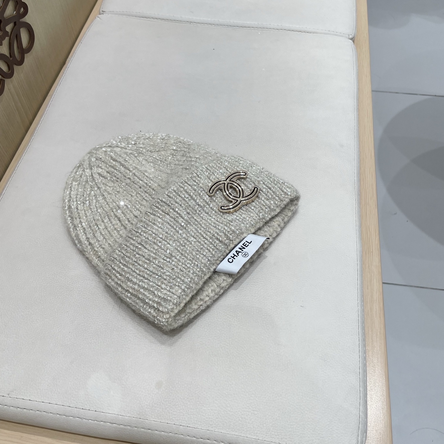  CHANEL香奈儿】🔥亮片款针织毛线帽，超火爆💖质感一流，出街超好搭配！