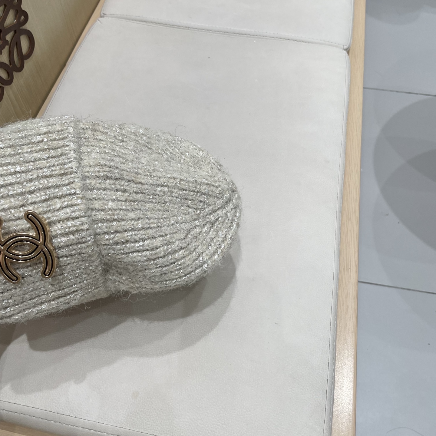  CHANEL香奈儿】🔥亮片款针织毛线帽，超火爆💖质感一流，出街超好搭配！