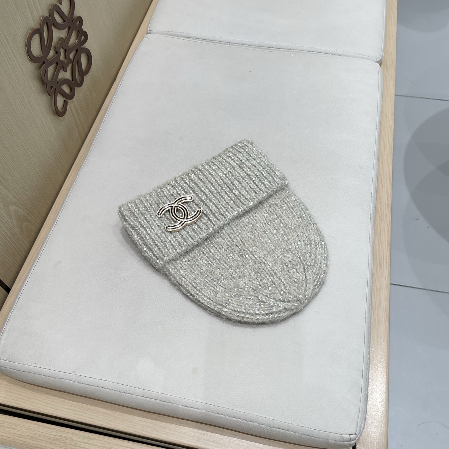  CHANEL香奈儿】🔥亮片款针织毛线帽，超火爆💖质感一流，出街超好搭配！