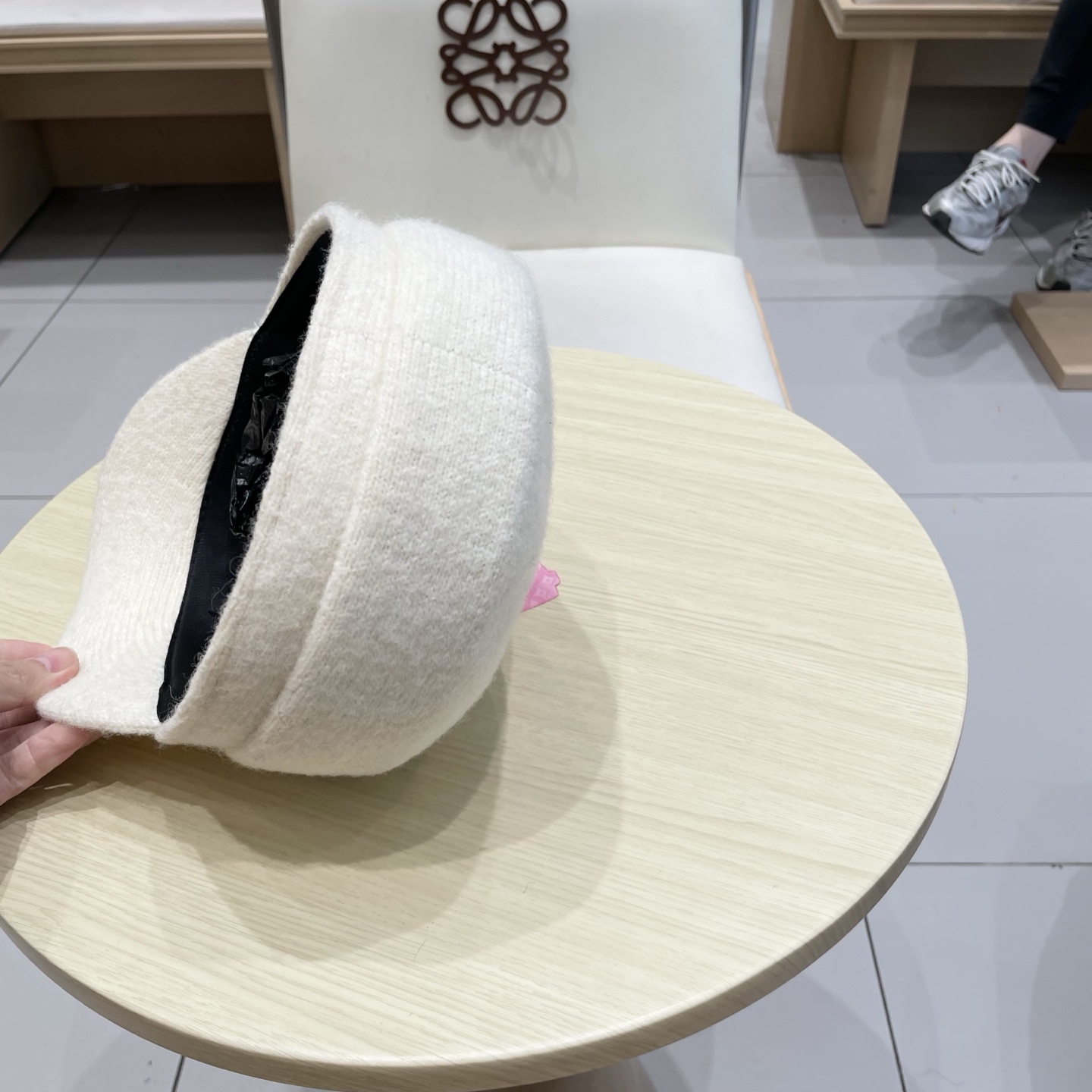  Lv路易威登秋冬季百搭羊毛呢贝雷帽子女款韩版休闲气质鸭舌帽英伦复古画家帽