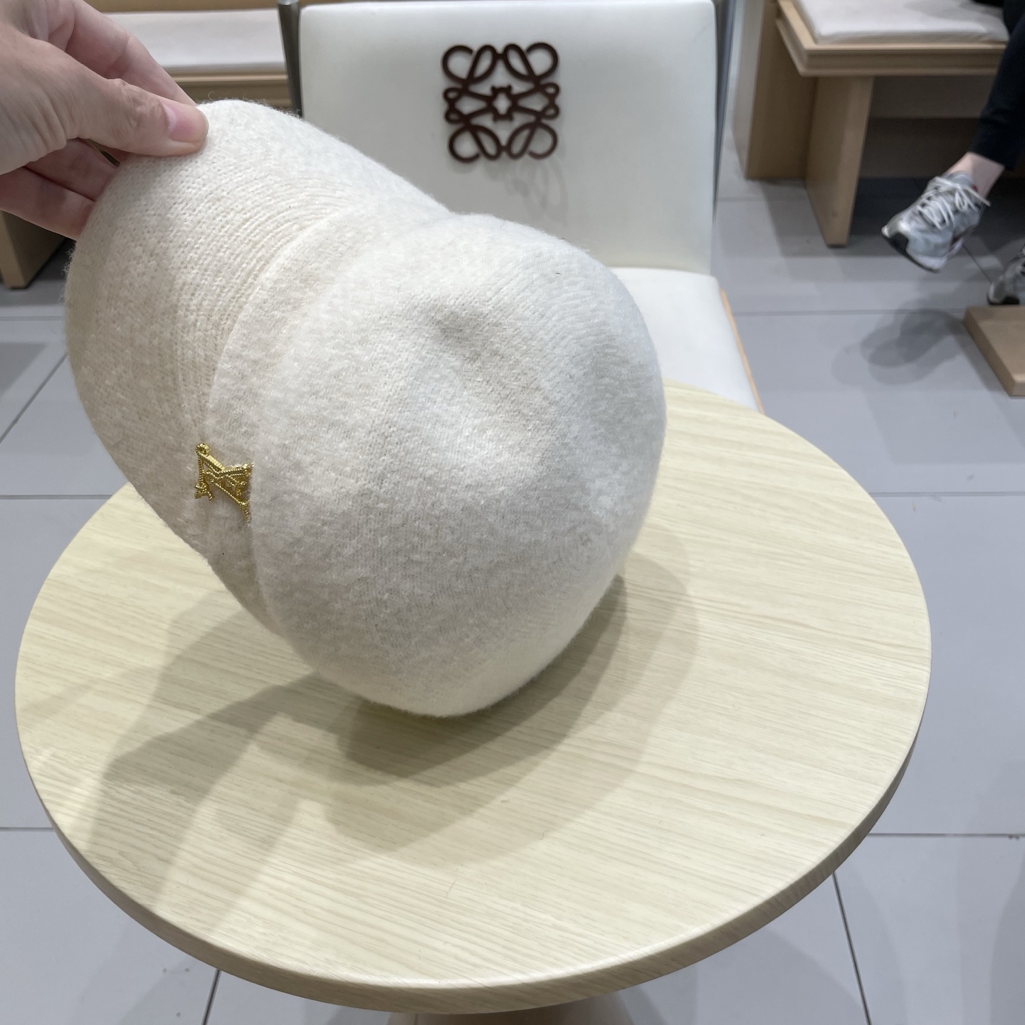  Lv路易威登秋冬季百搭羊毛呢贝雷帽子女款韩版休闲气质鸭舌帽英伦复古画家帽